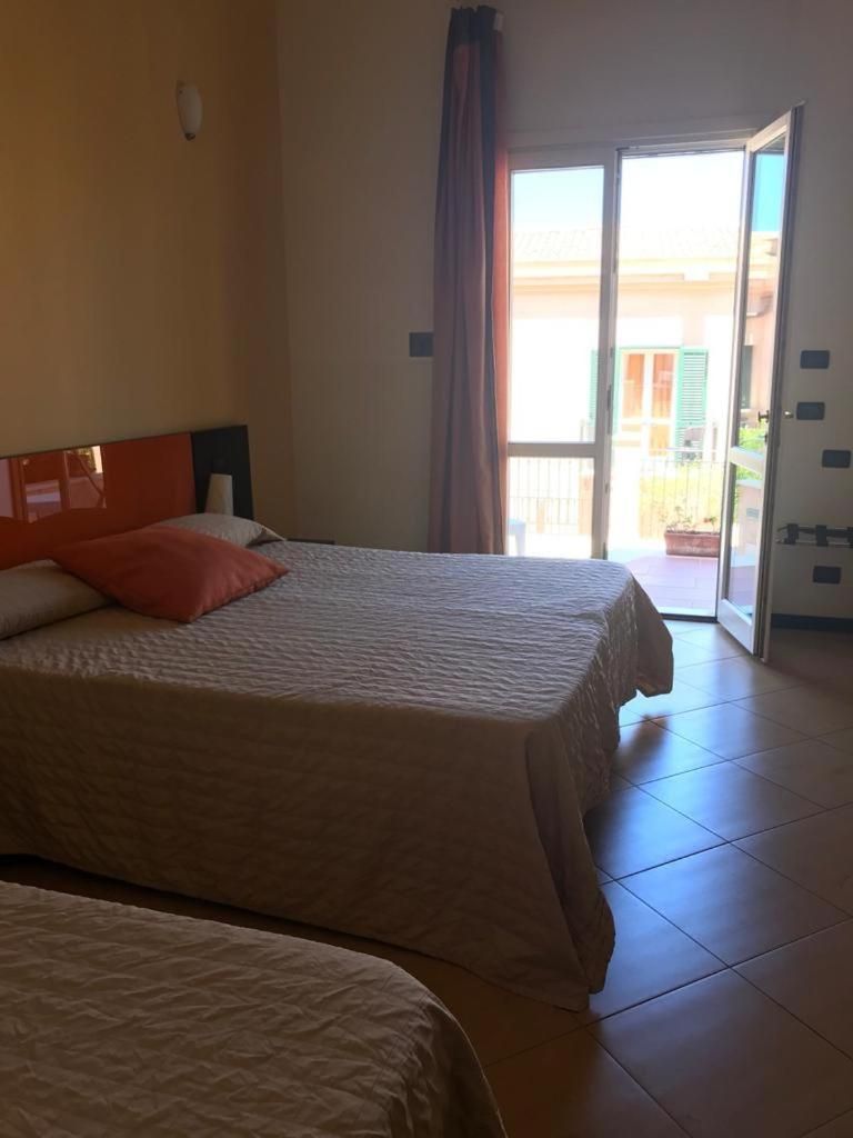 Castellammare Smart Rooms Triple Room 2