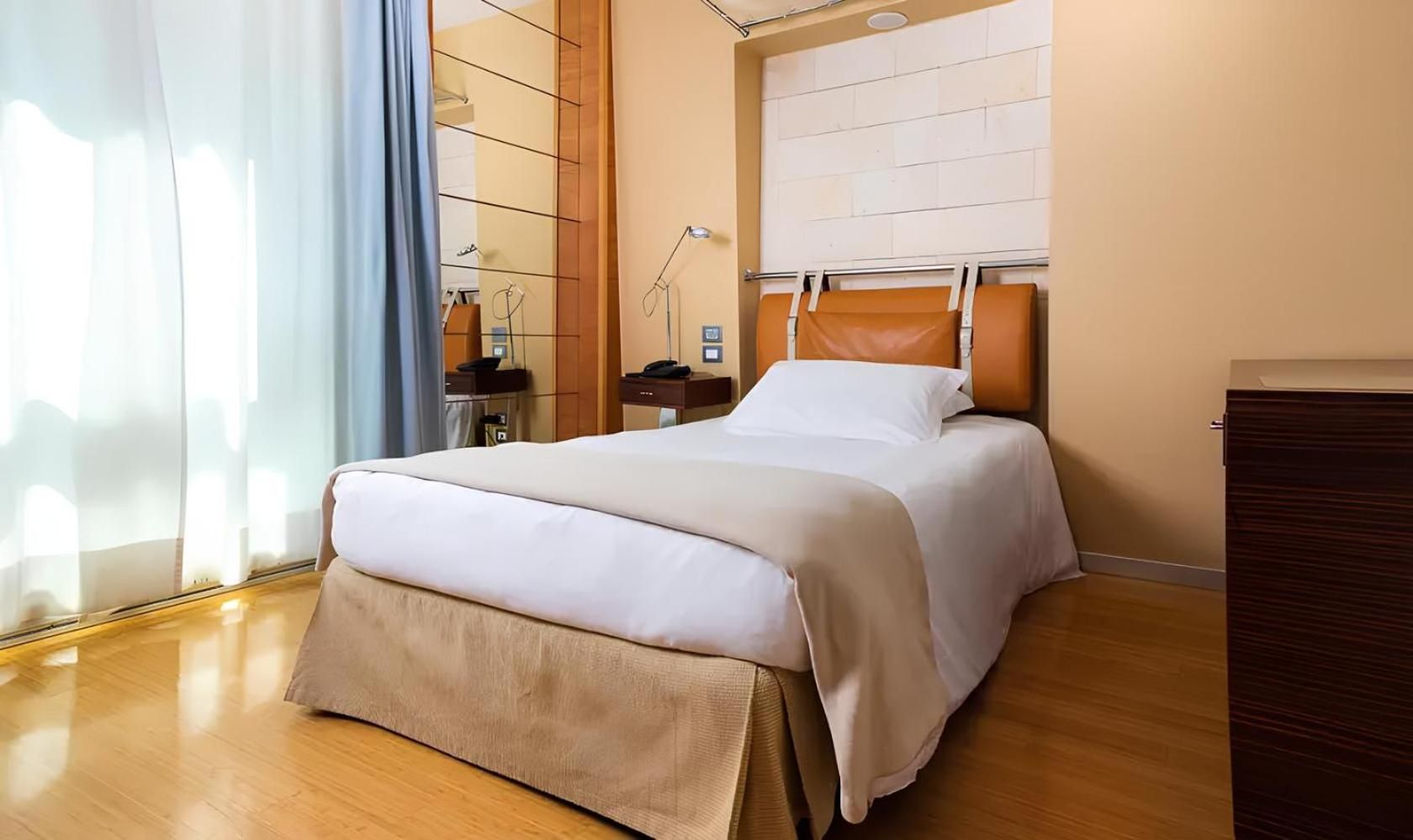 Mountain View Room