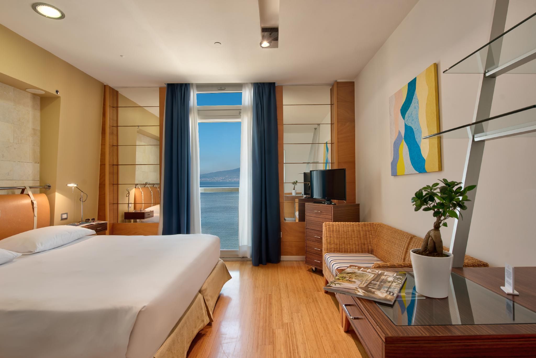 Standard Sea View Room