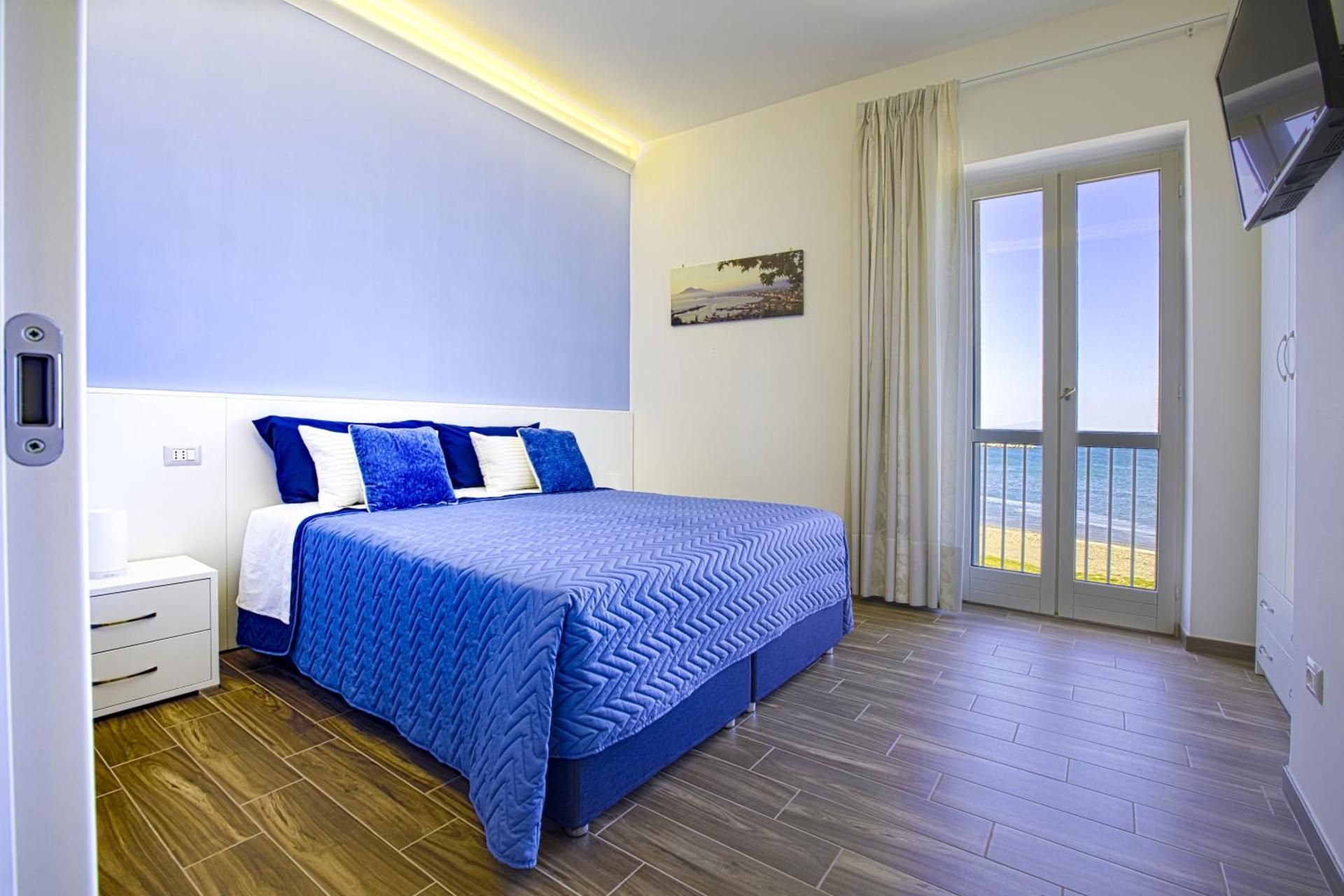 Double Room with Balcony and Sea View