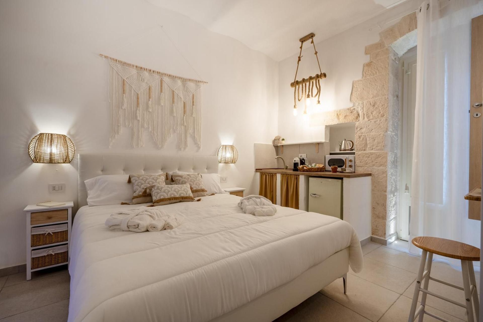 Superior One-Bedroom Apartment with Balcony