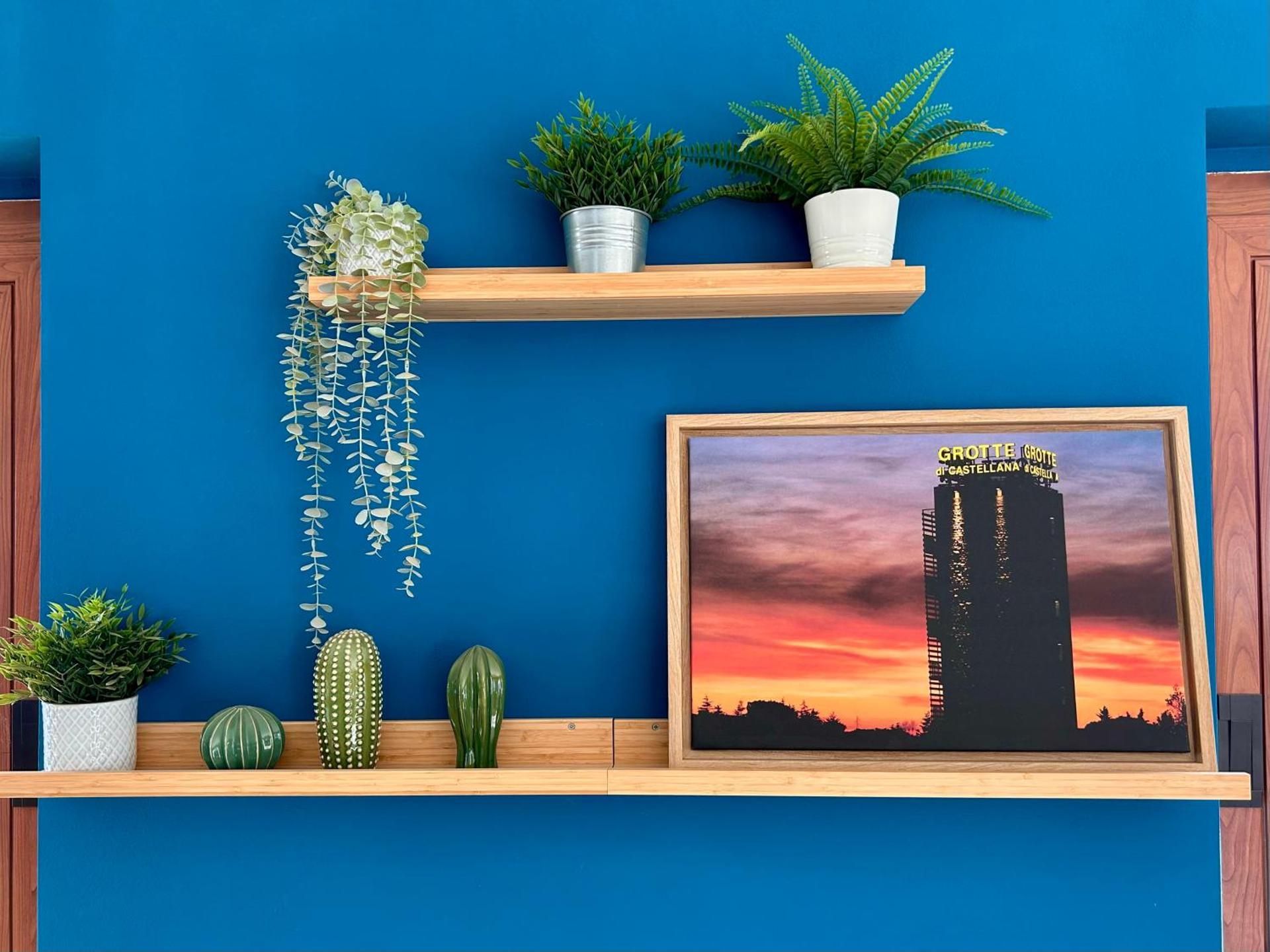 shared lounge/tv area