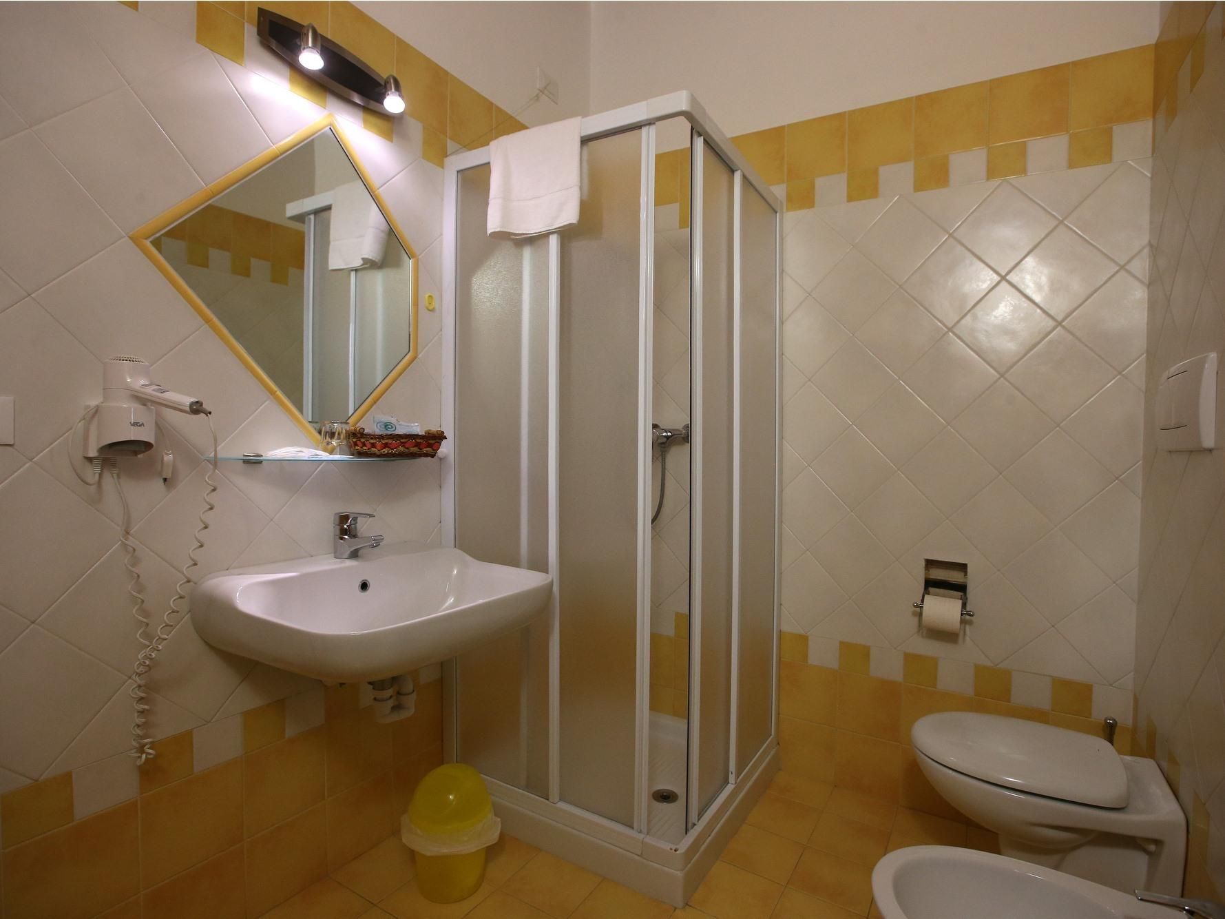 Apartment-Family-Private Bathroom