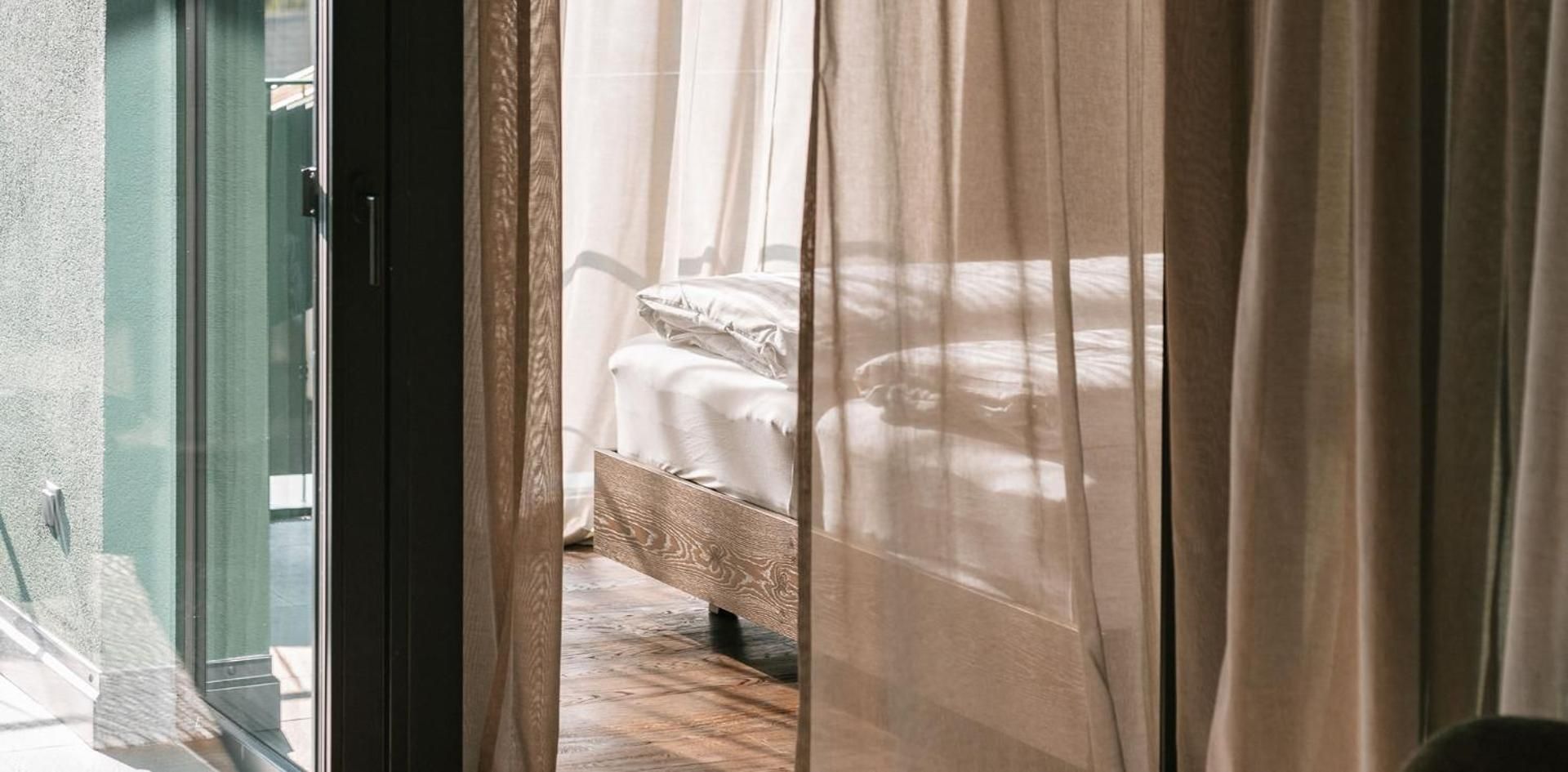 Suite with Sauna, hammock lounger and garden view