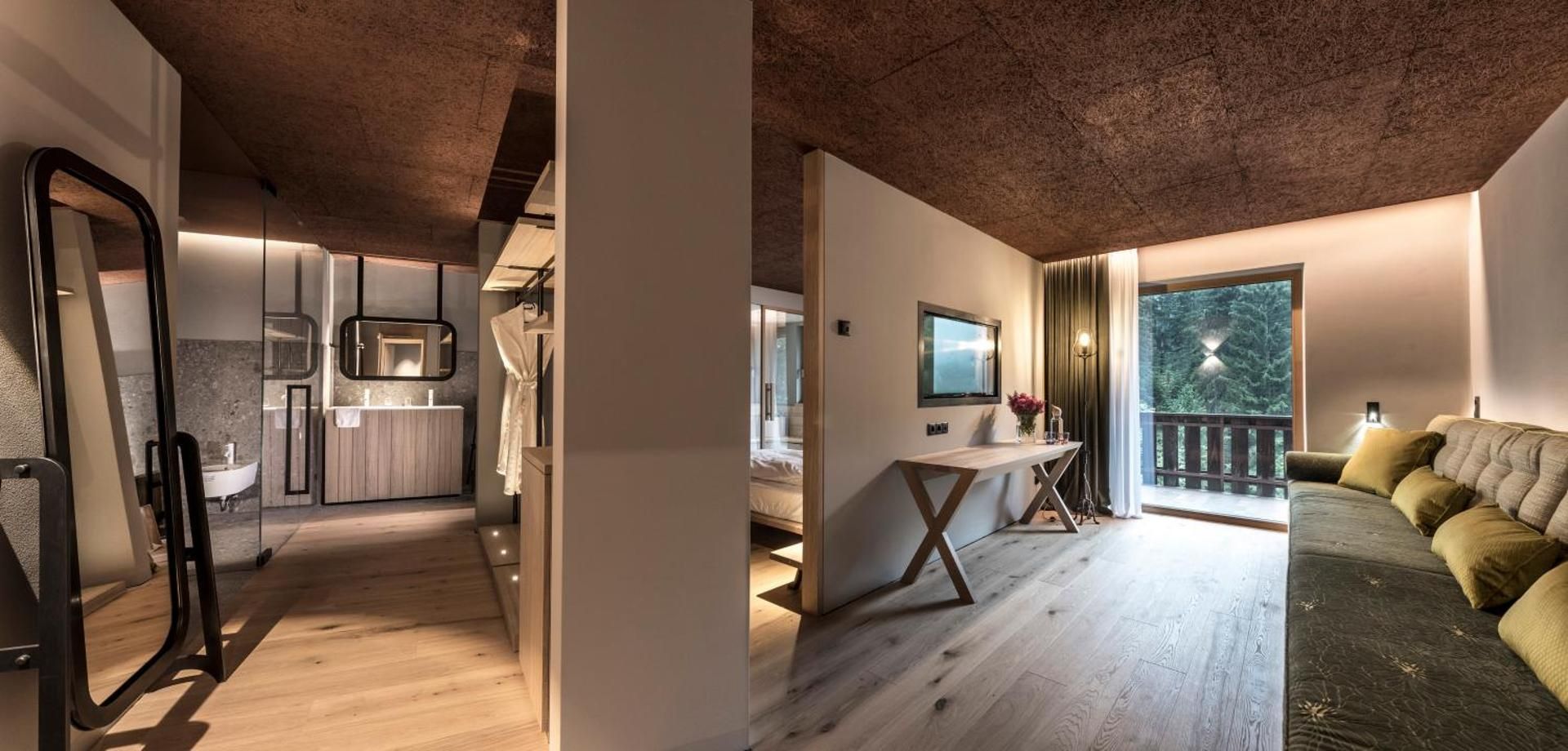 Suite with Sauna