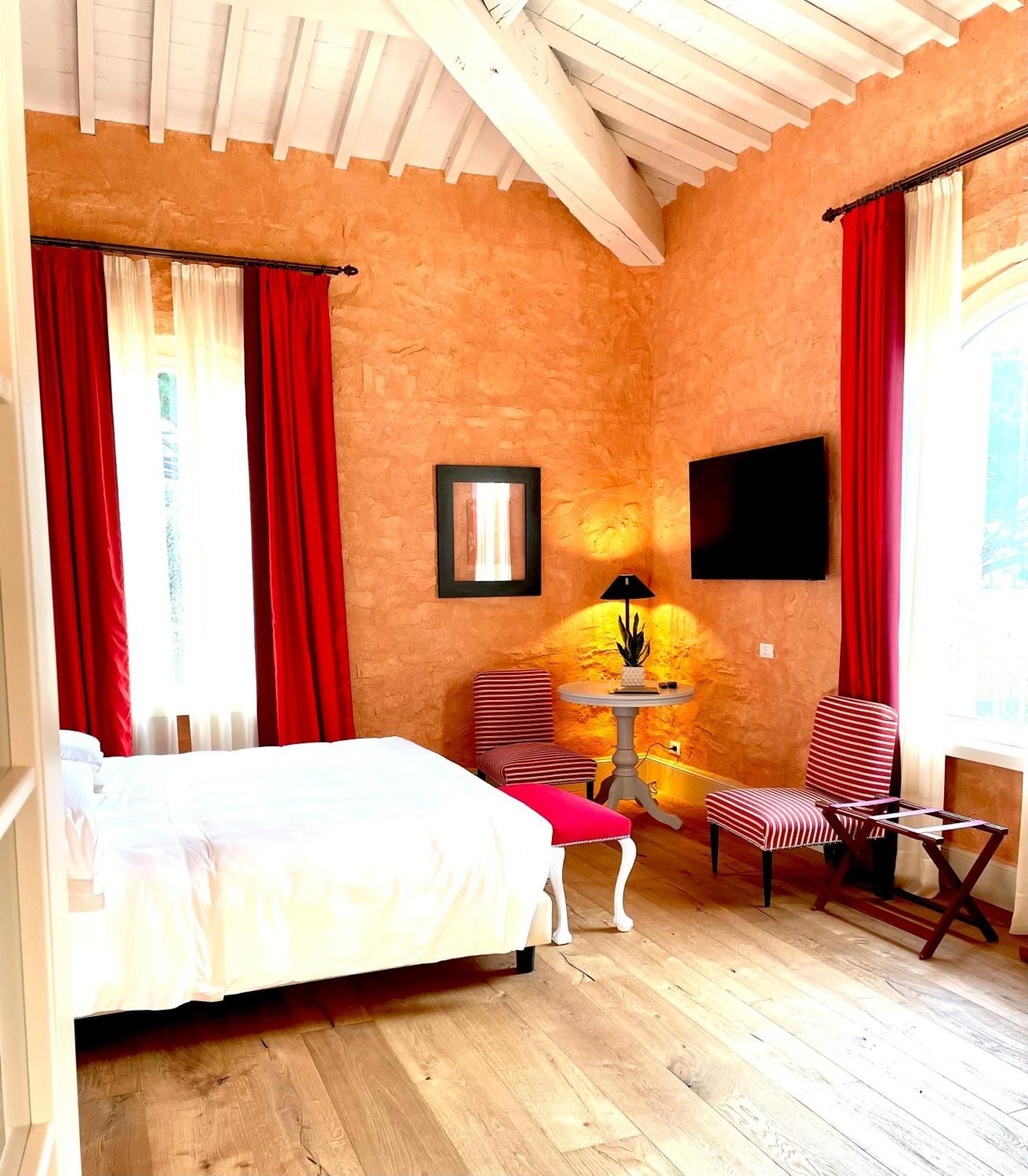 Junior Suite with Garden View
