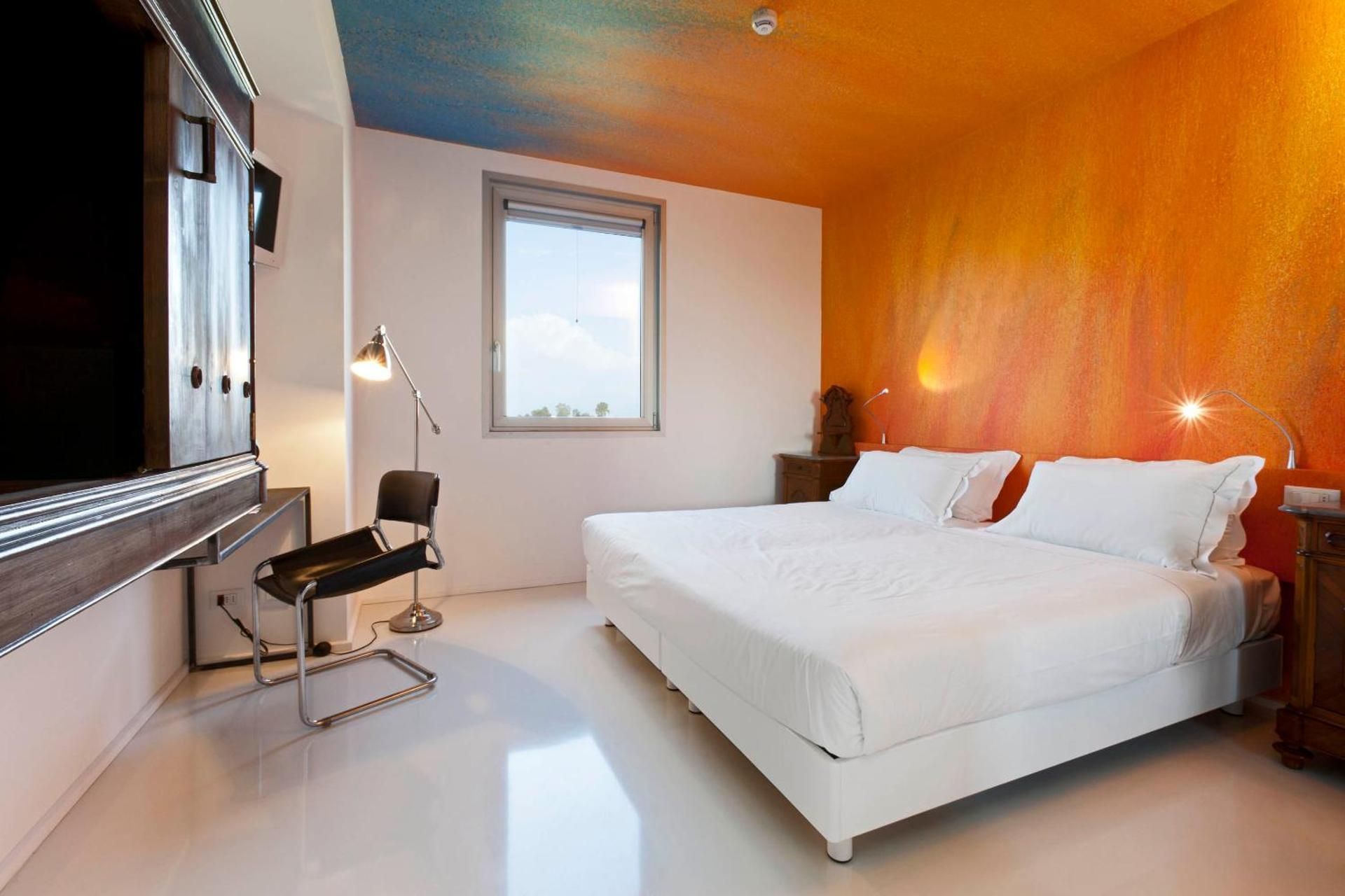 Large Standard King Room