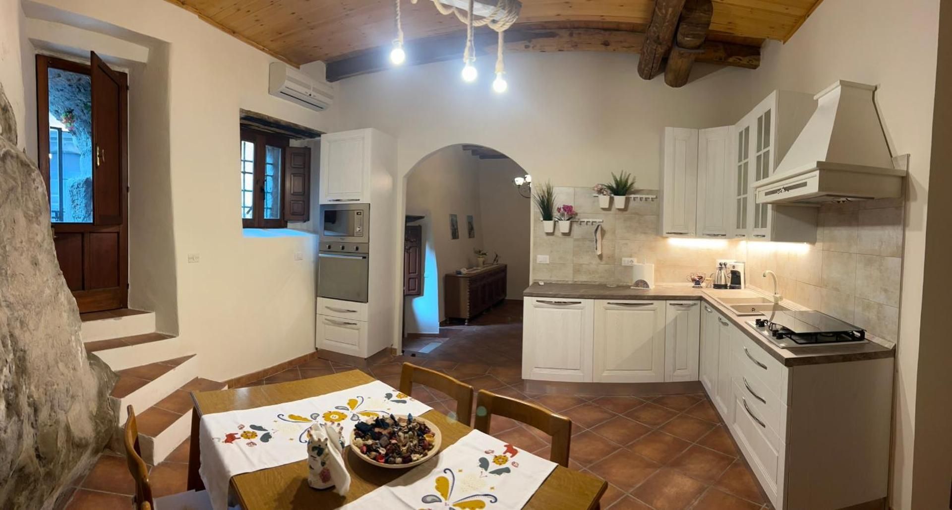 Casa Fiore nella Roccia