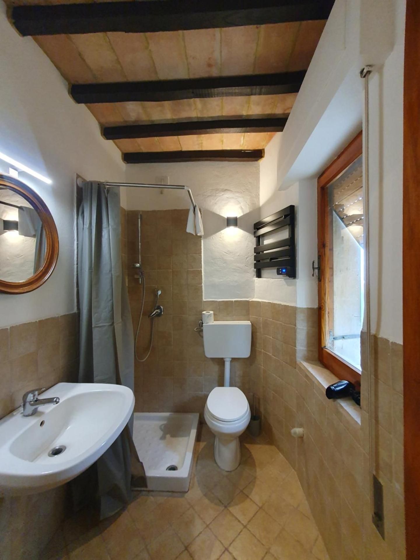 Single Room With Private Bathroom