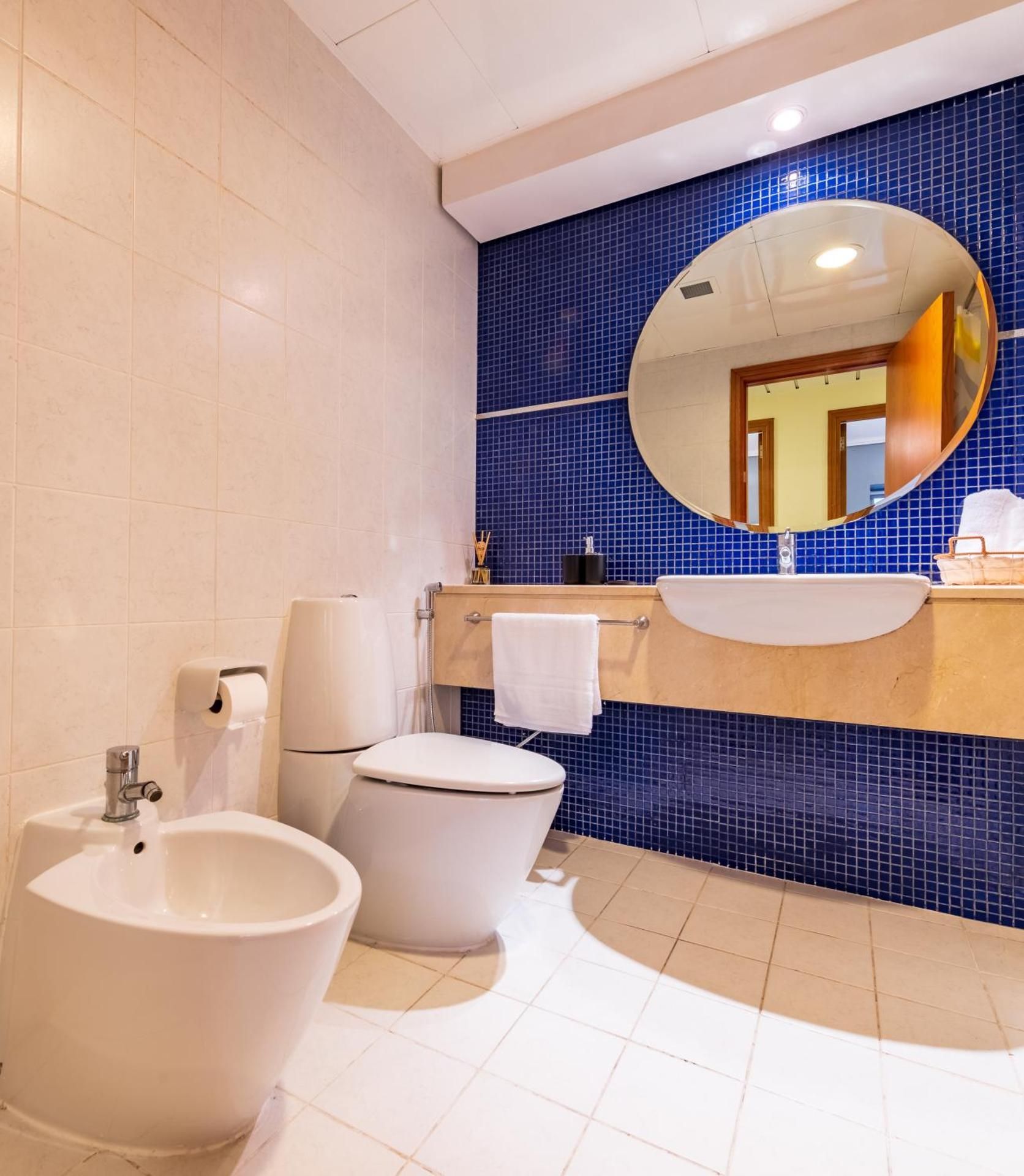 Trinity Holiday Homes - Sheikh Zayed Road Near to Financial Center Metro Station