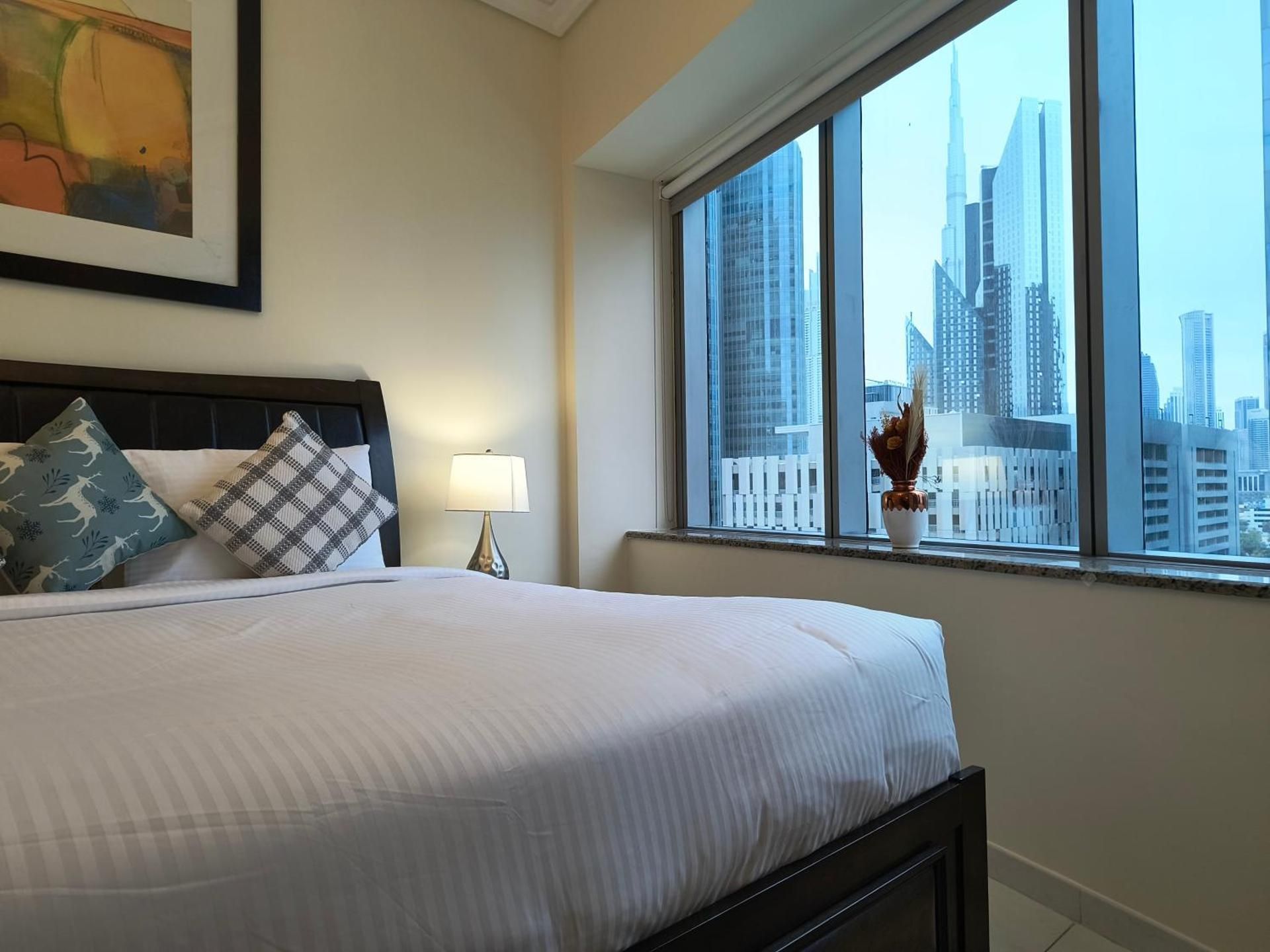 Trinity Holiday Homes - Sheikh Zayed Road Near to Financial Center Metro Station