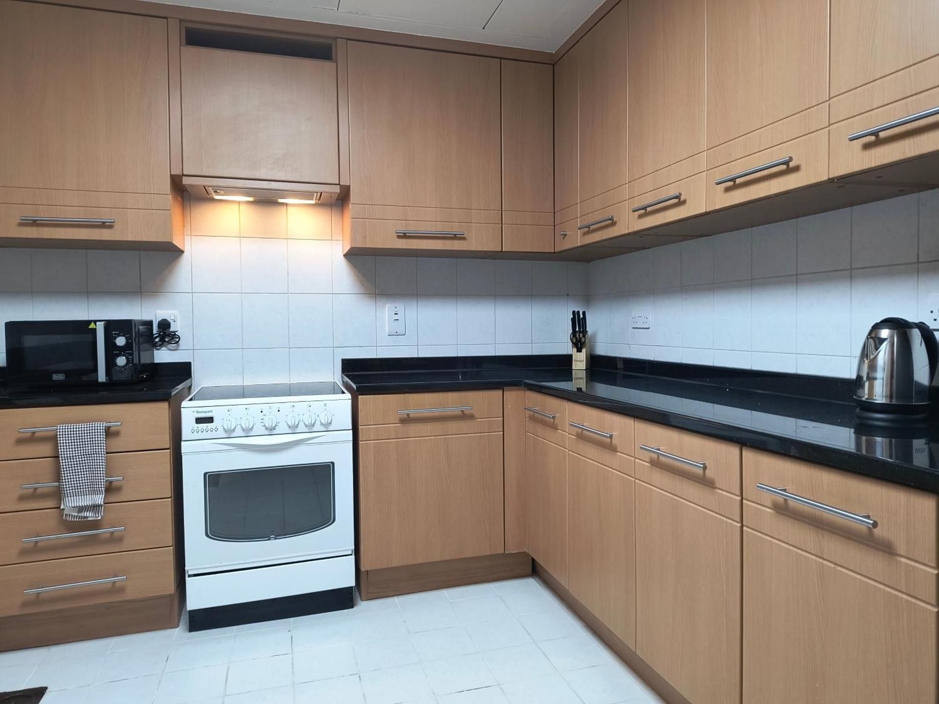 Trinity Holiday Homes - Sheikh Zayed Road Near to Financial Center Metro Station