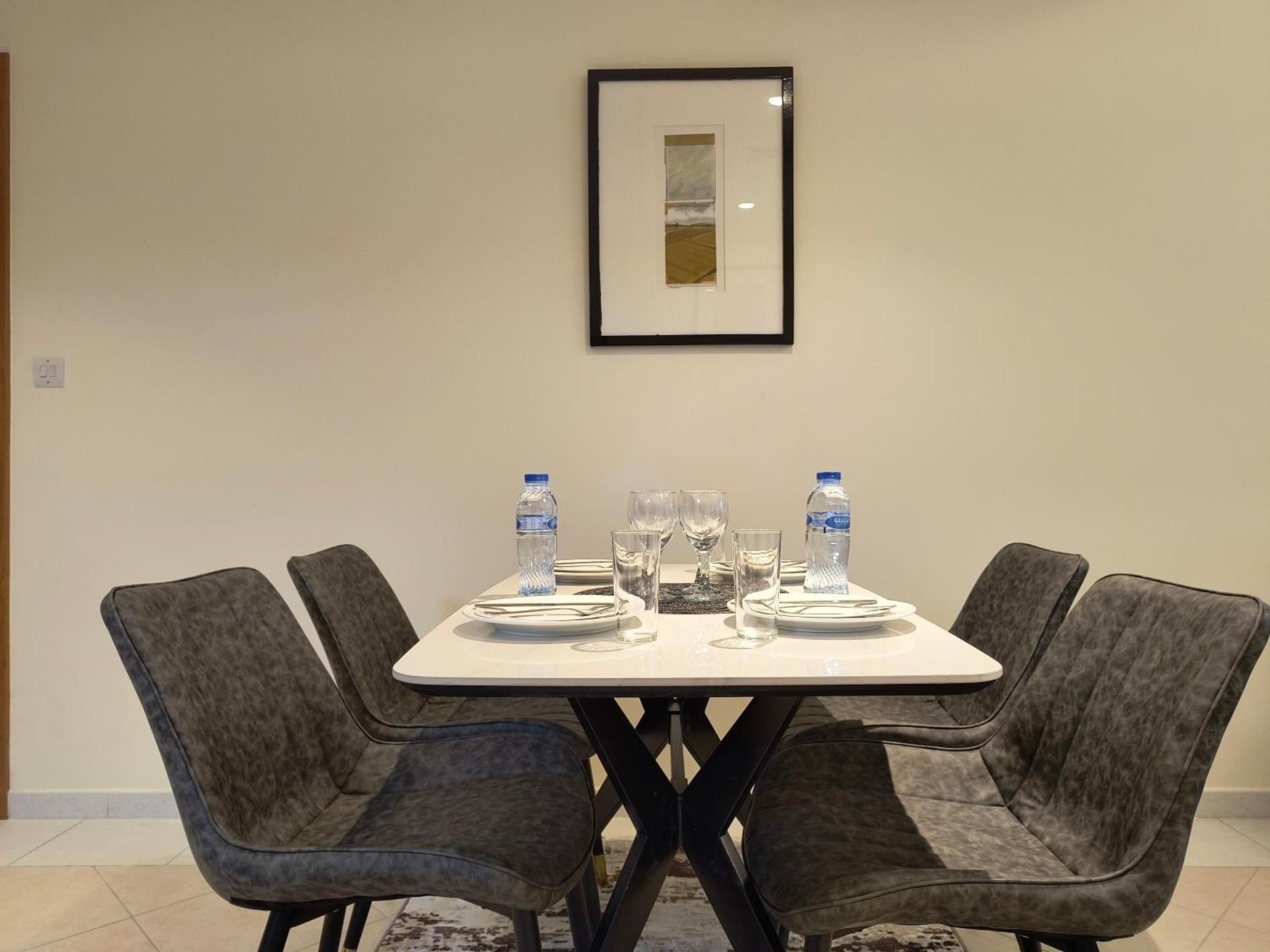 Trinity Holiday Homes - Sheikh Zayed Road Near to Financial Center Metro Station