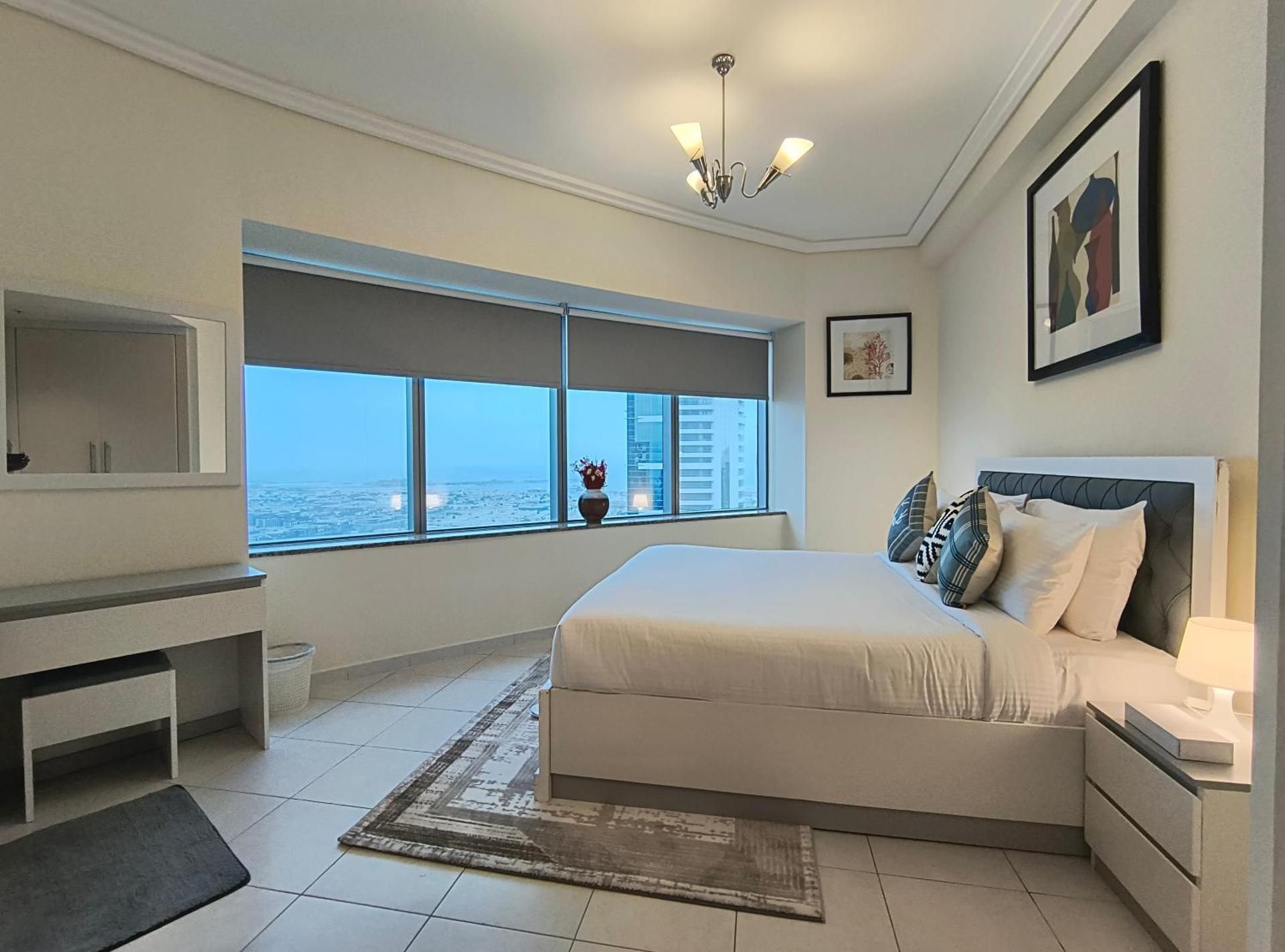 Trinity Holiday Homes - Sheikh Zayed Road Near to Financial Center Metro Station