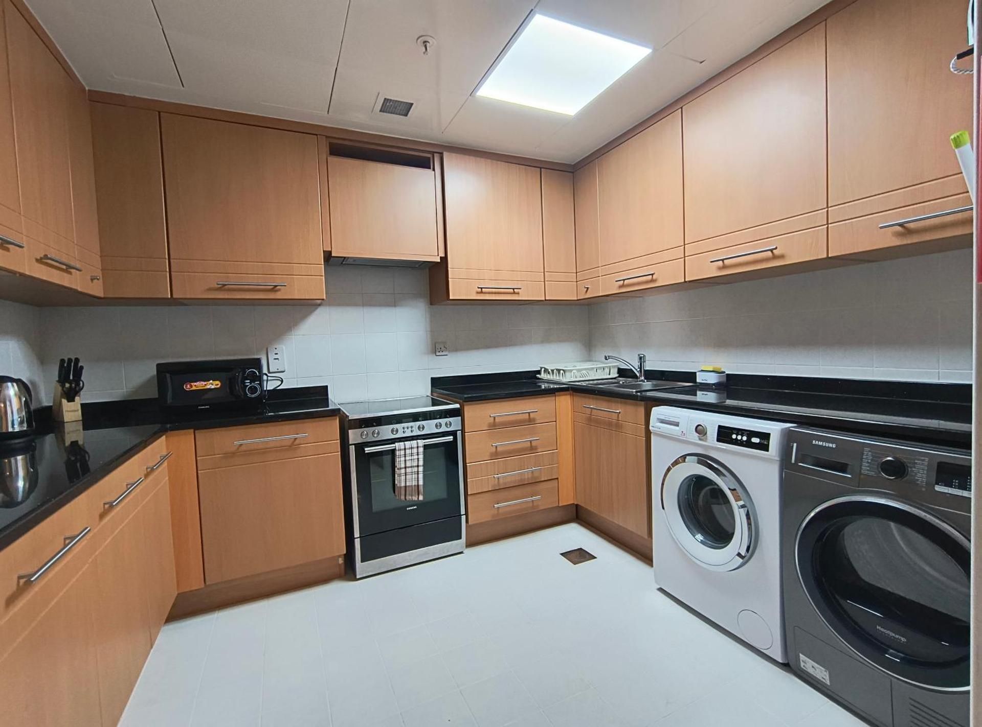 Trinity Holiday Homes - Sheikh Zayed Road Near to Financial Center Metro Station