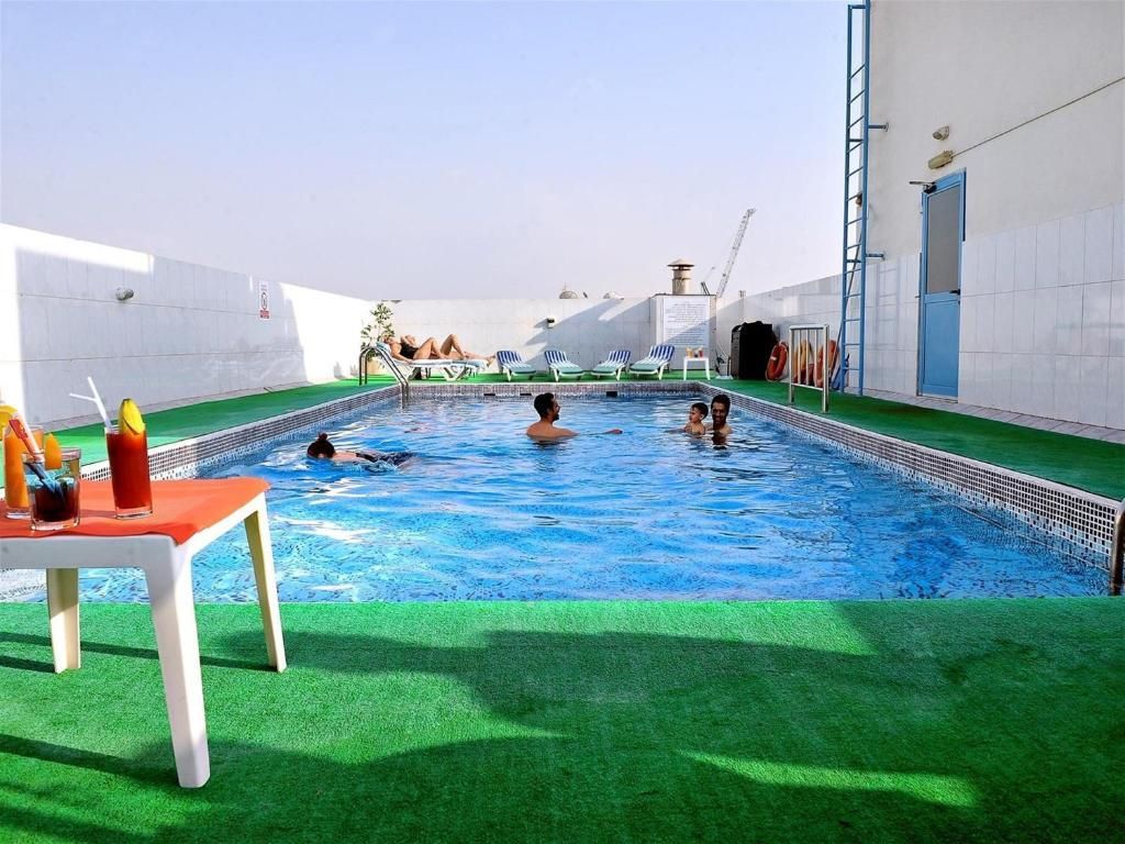 swimming pool