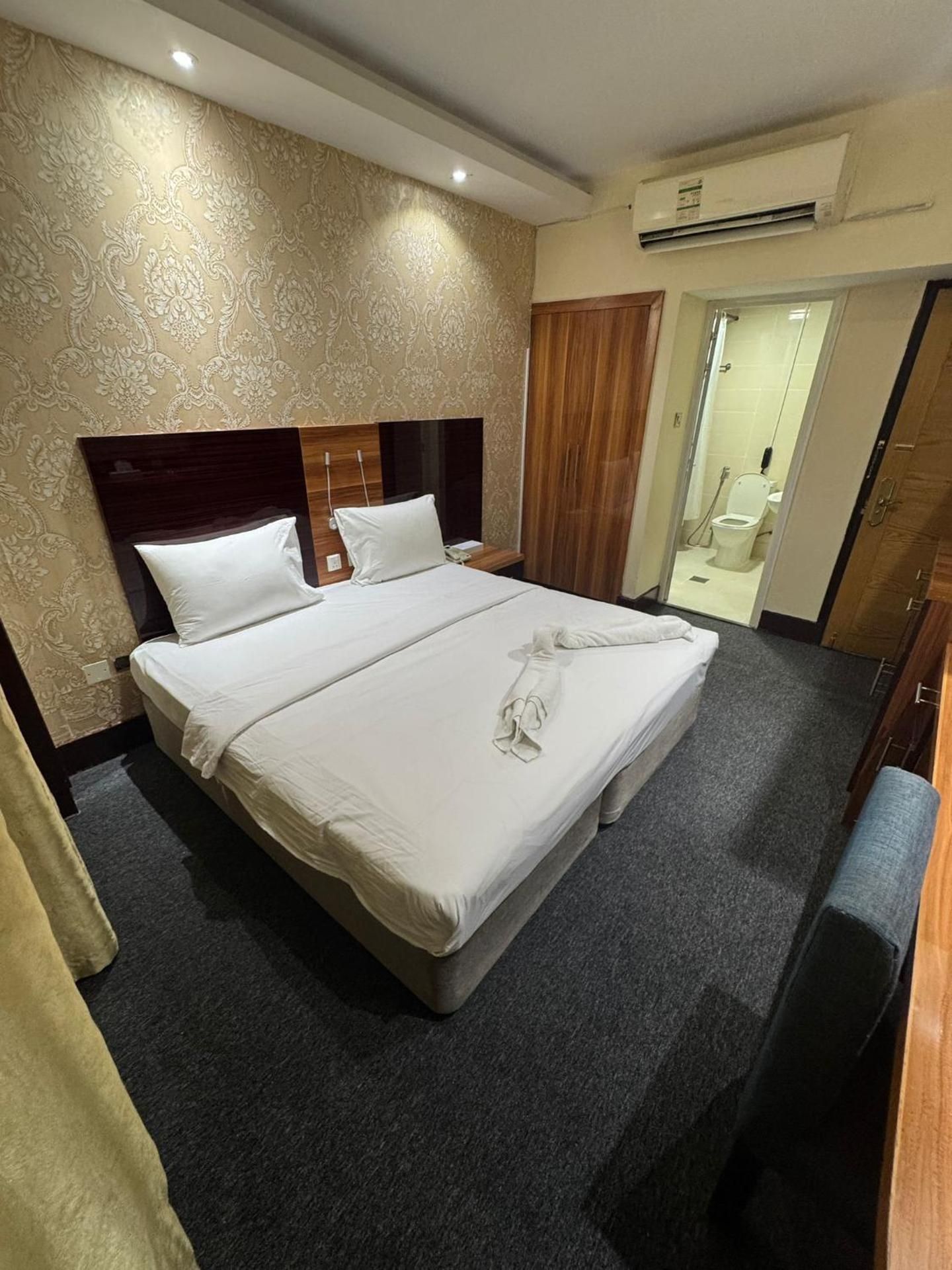 Deluxe Double or Twin Room