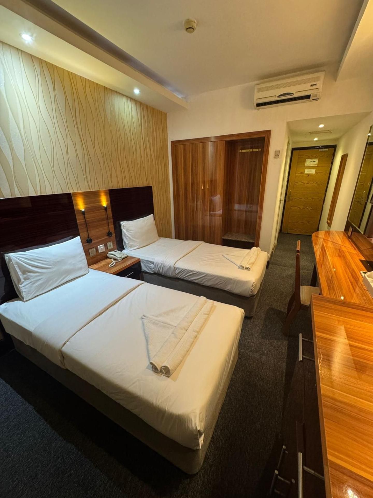 Deluxe Double or Twin Room