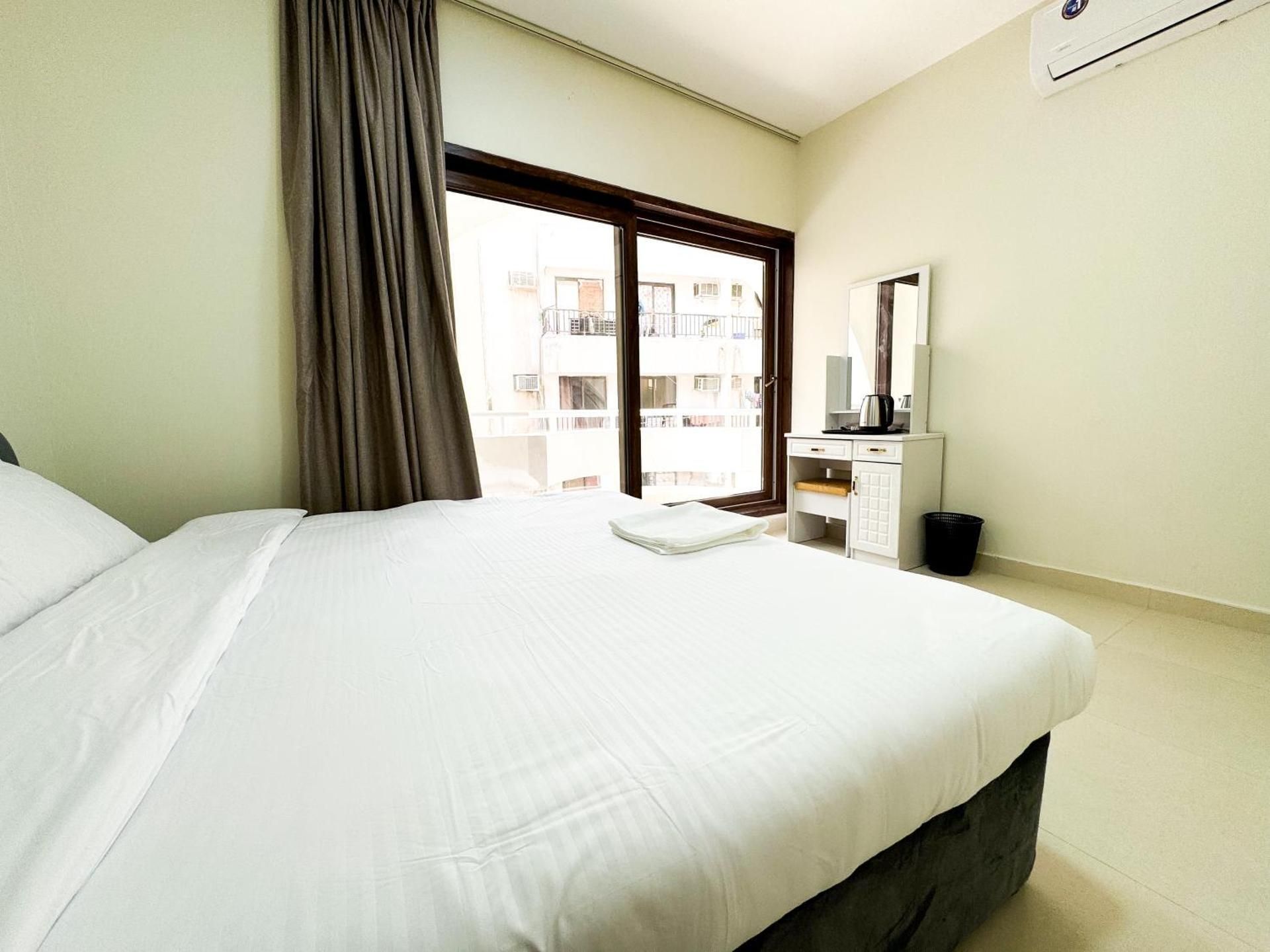 Ras Star Residence - Home Stay Double Room with Shared Bathroom