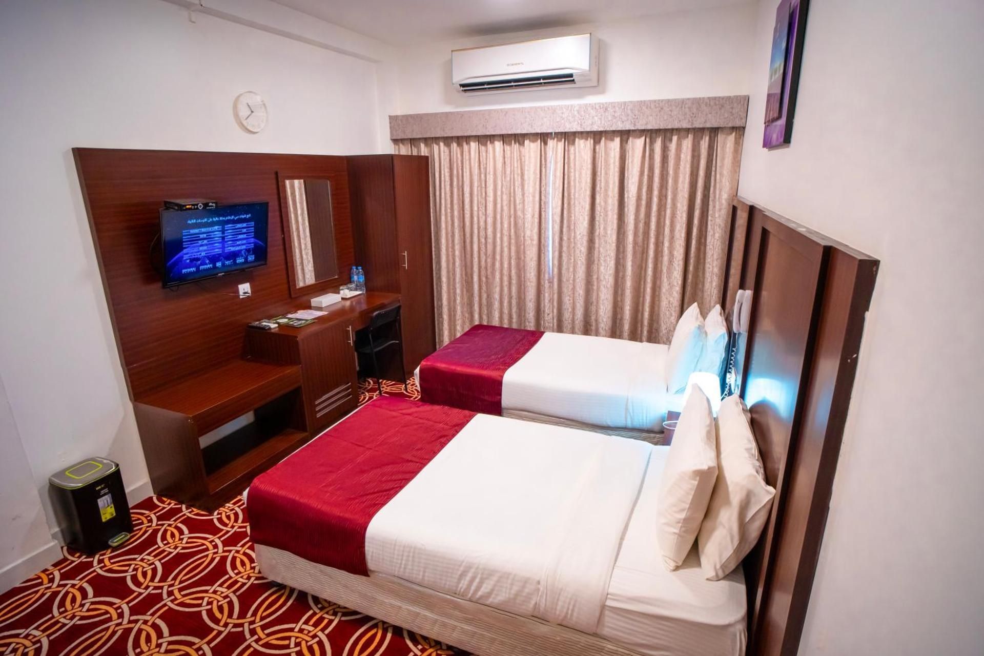 Deluxe Twin Room Type A