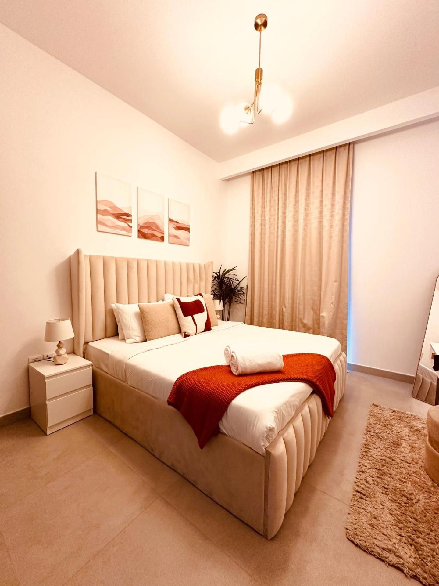 One-Bedroom Apartment