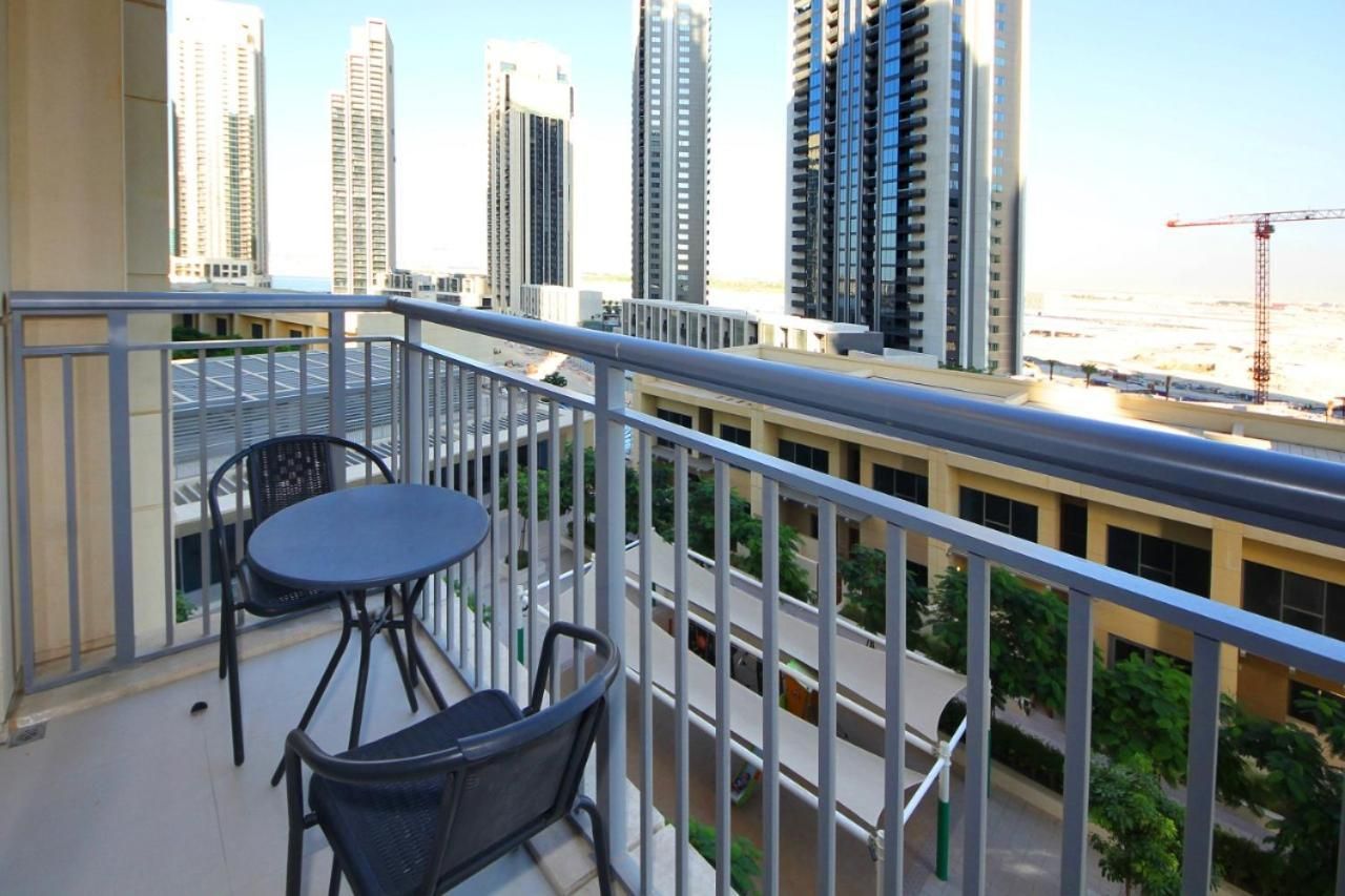 Apartment with Garden View