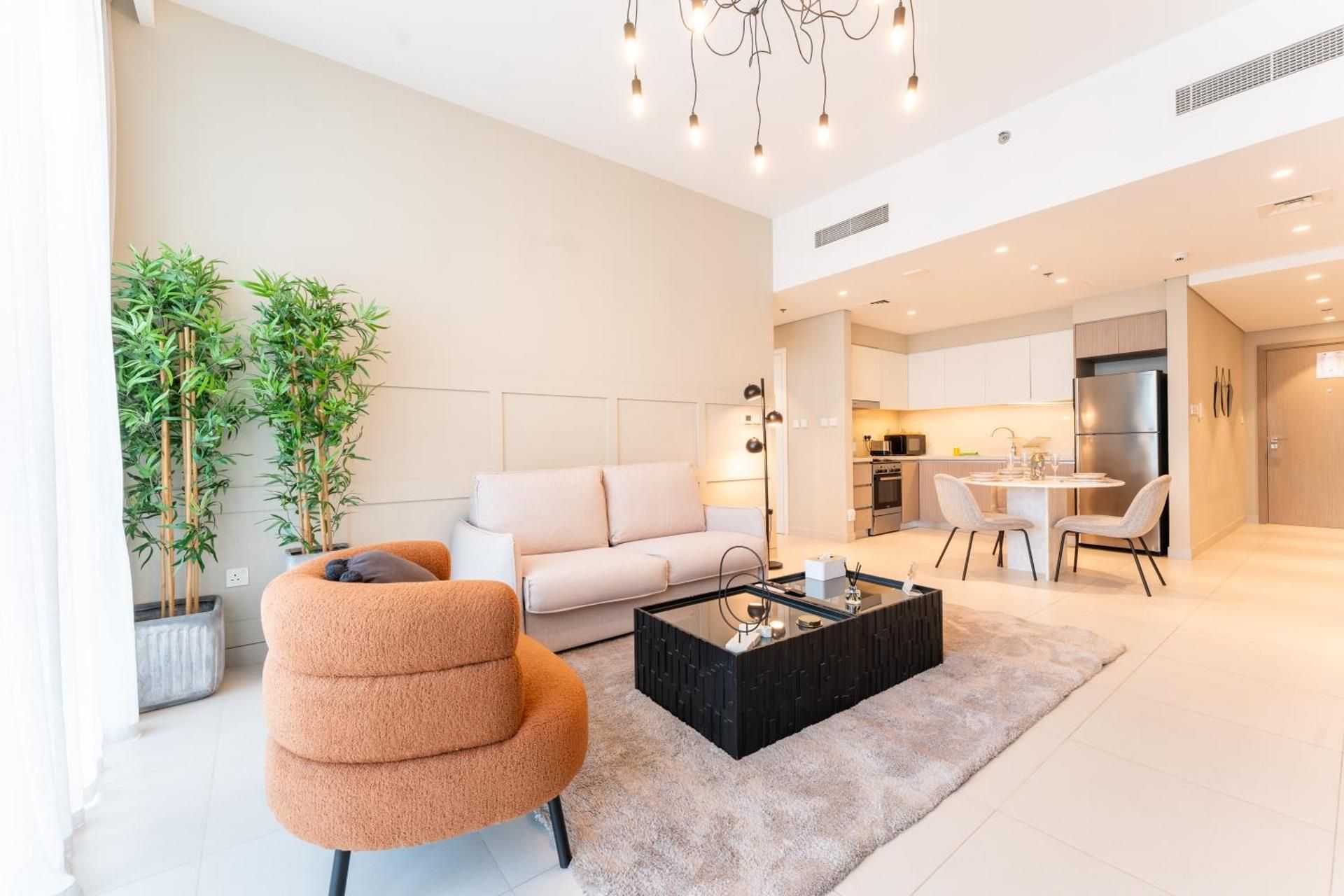 Elegant Luxury Apartment with Stunning Lake Views in Dubai Creek Harbour By AYA Boutique