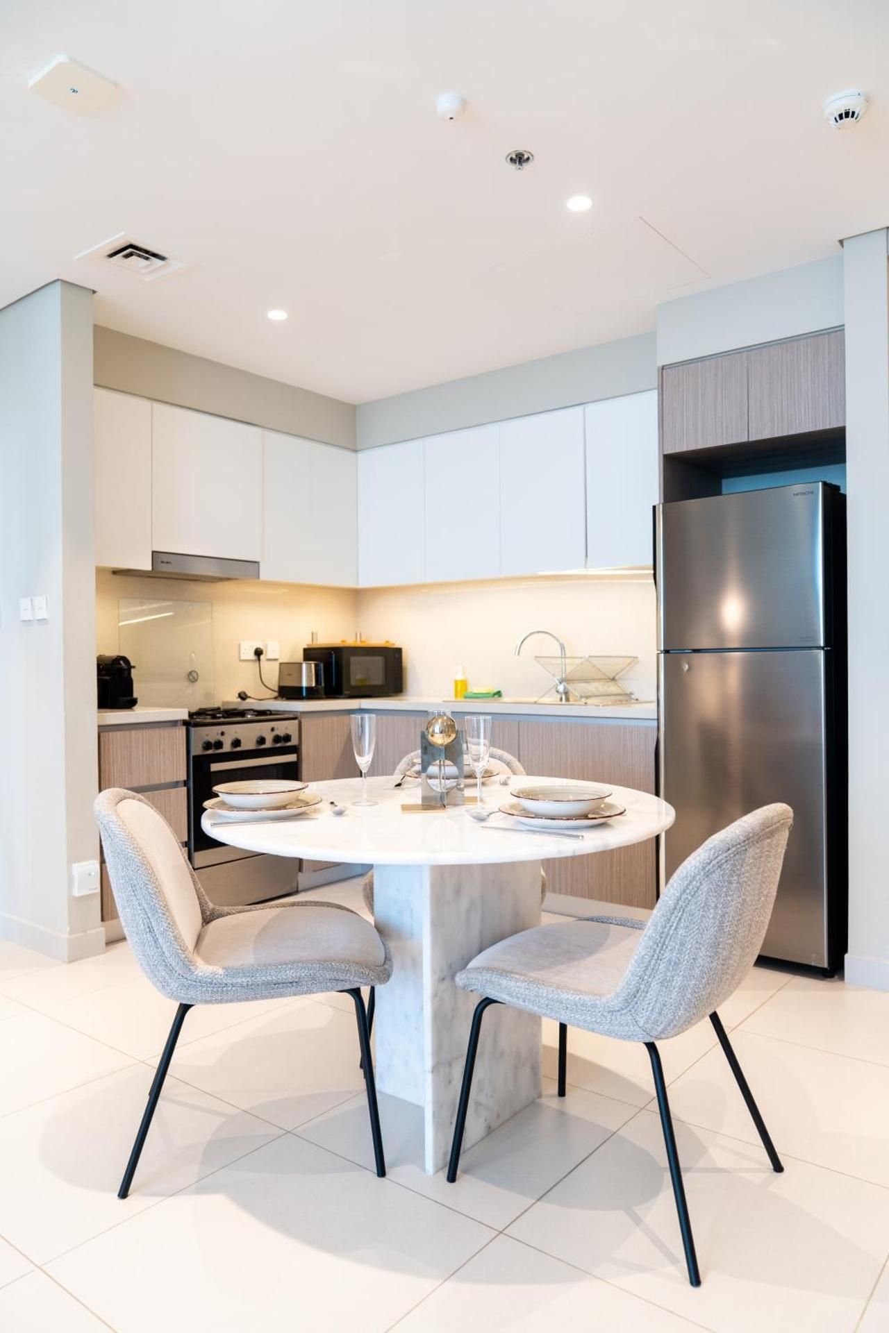 Elegant Luxury Apartment with Stunning Lake Views in Dubai Creek Harbour By AYA Boutique