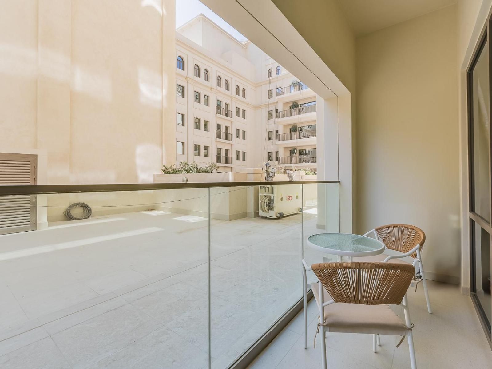 One-Bedroom Apartment