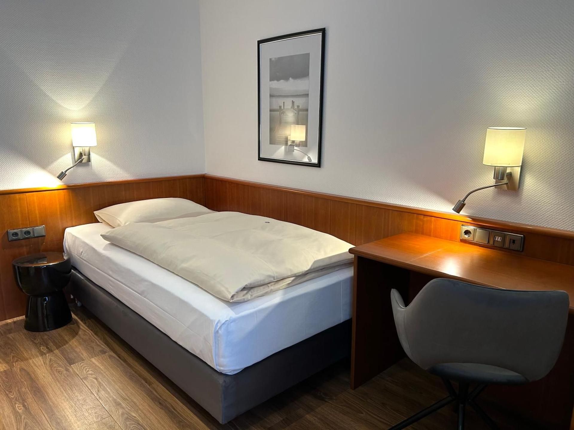 Standard Single Room