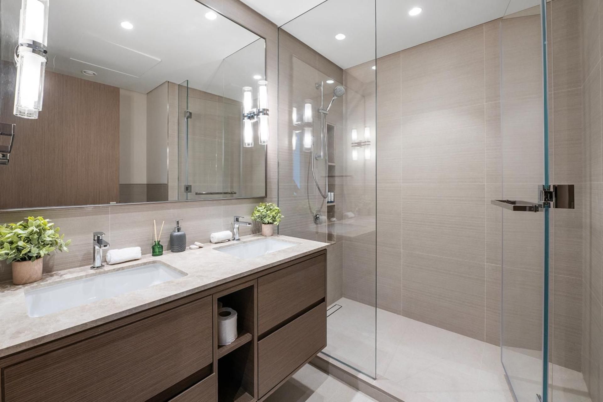 Two-Bedroom Deluxe Apartment with Balcony