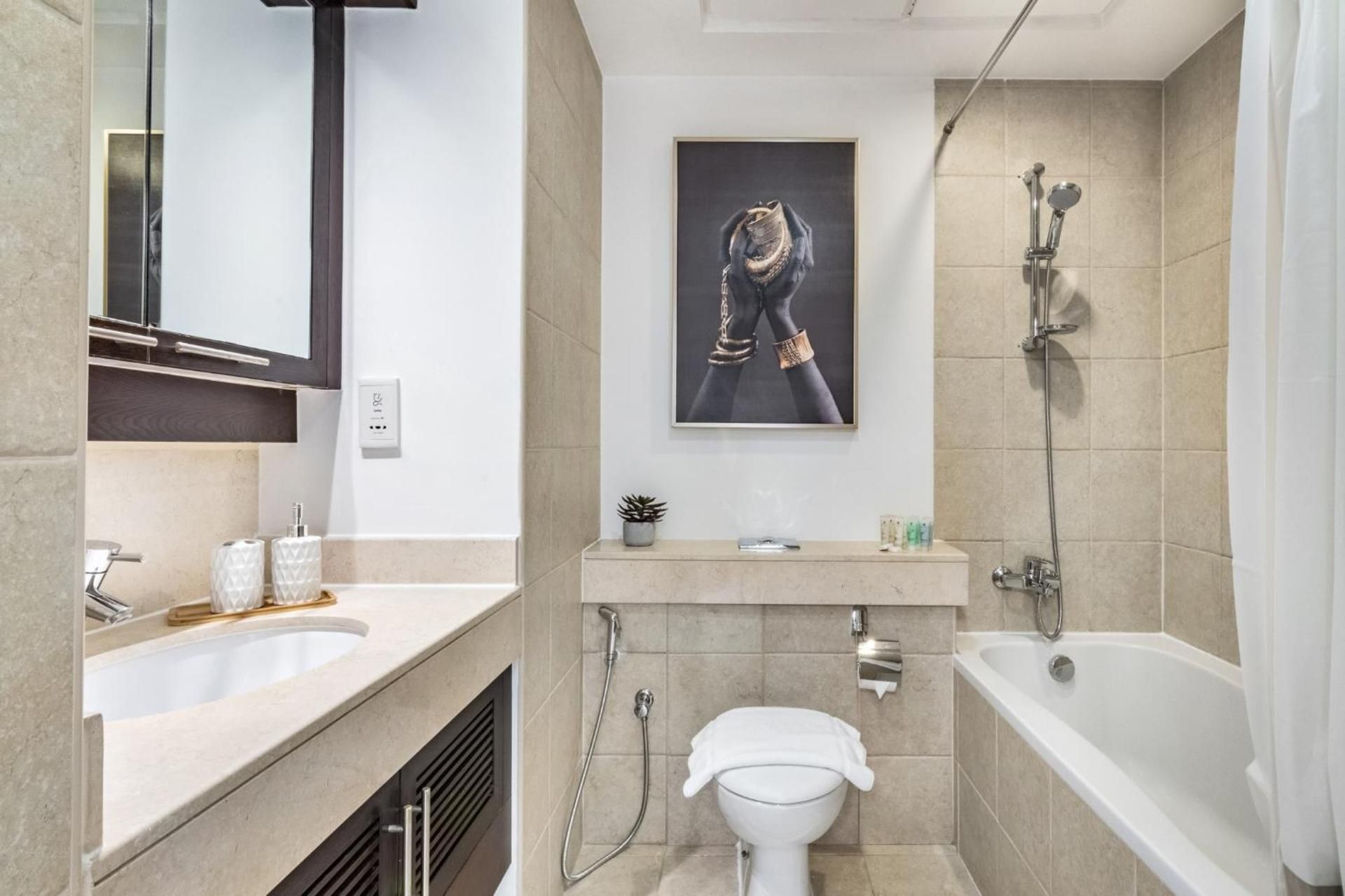One-Bedroom Apartment