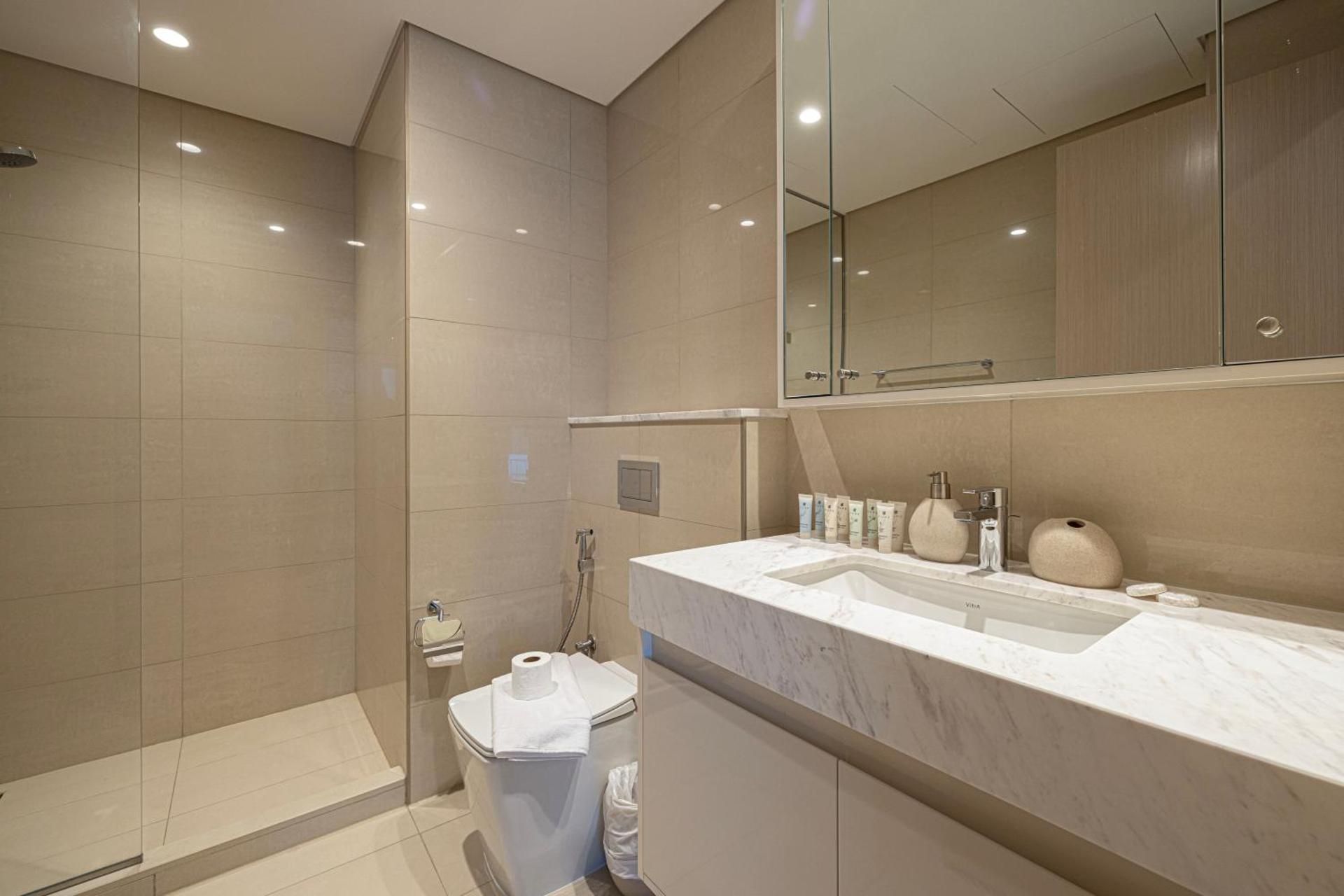 Two-Bedroom Deluxe Apartment with Balcony