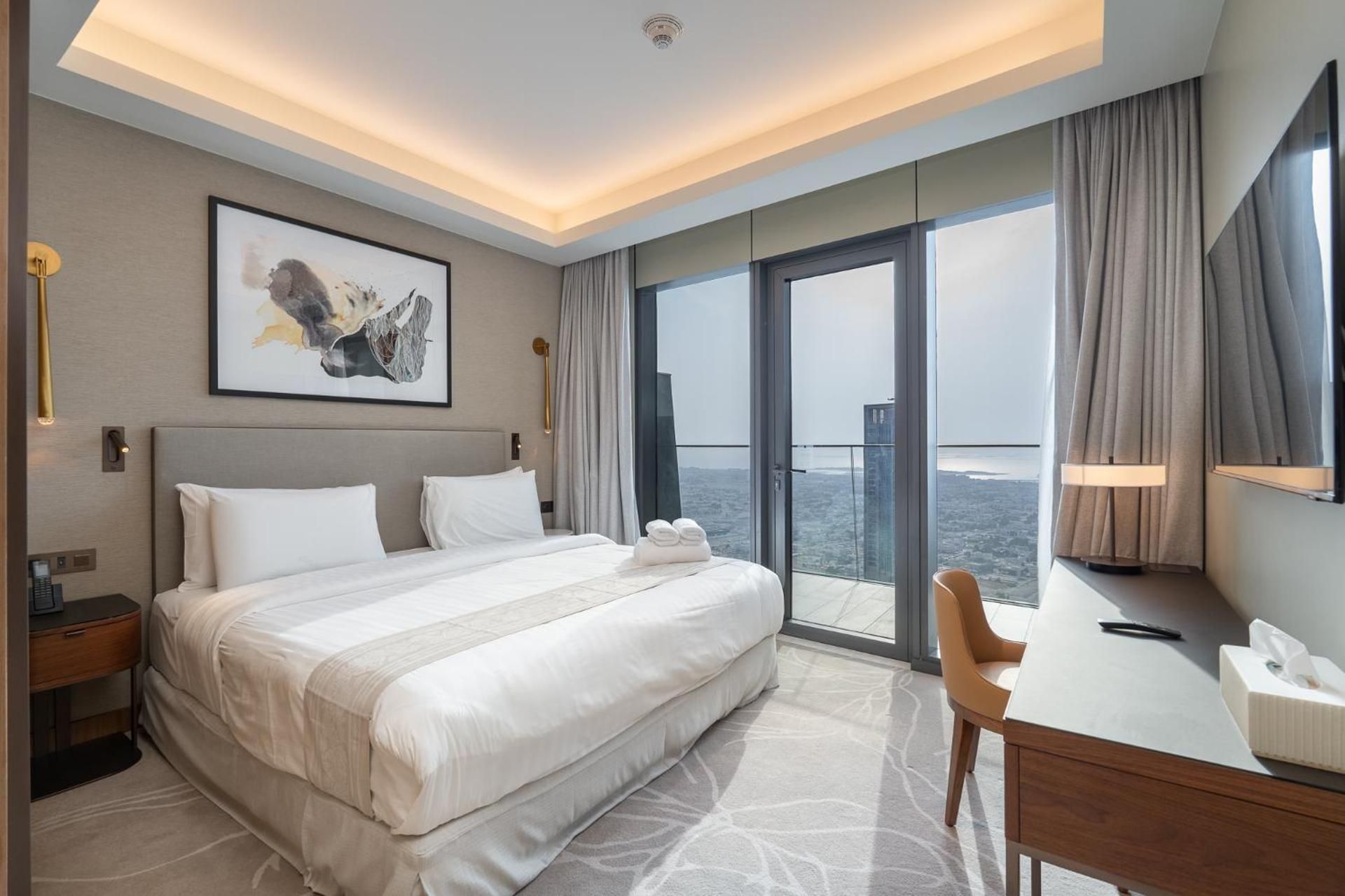 Two-Bedroom Apartment with Balcony and Sea View