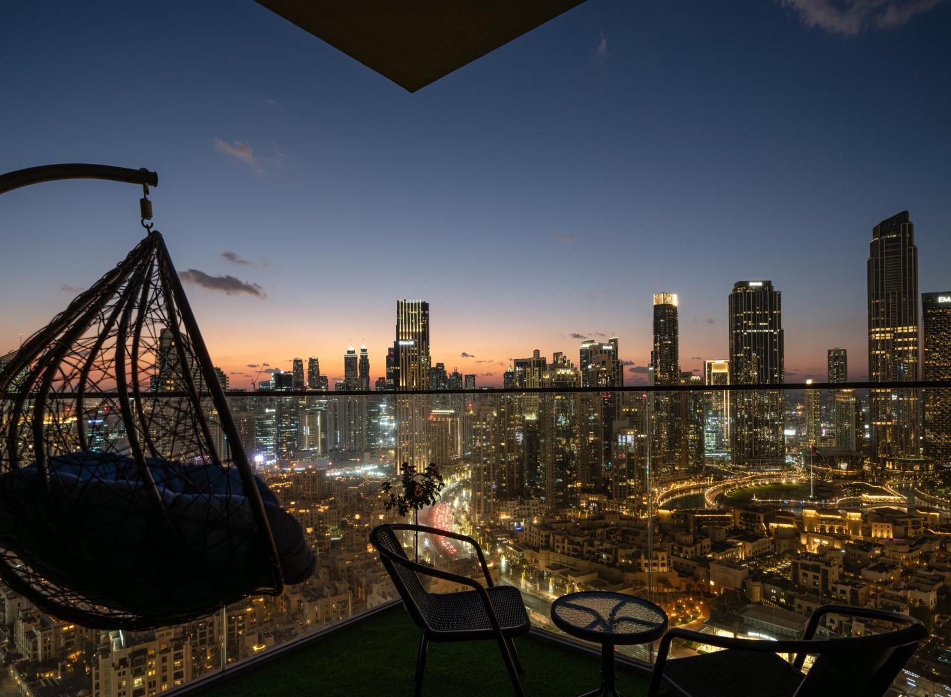 Two-Bedroom Deluxe Apartment with Balcony
