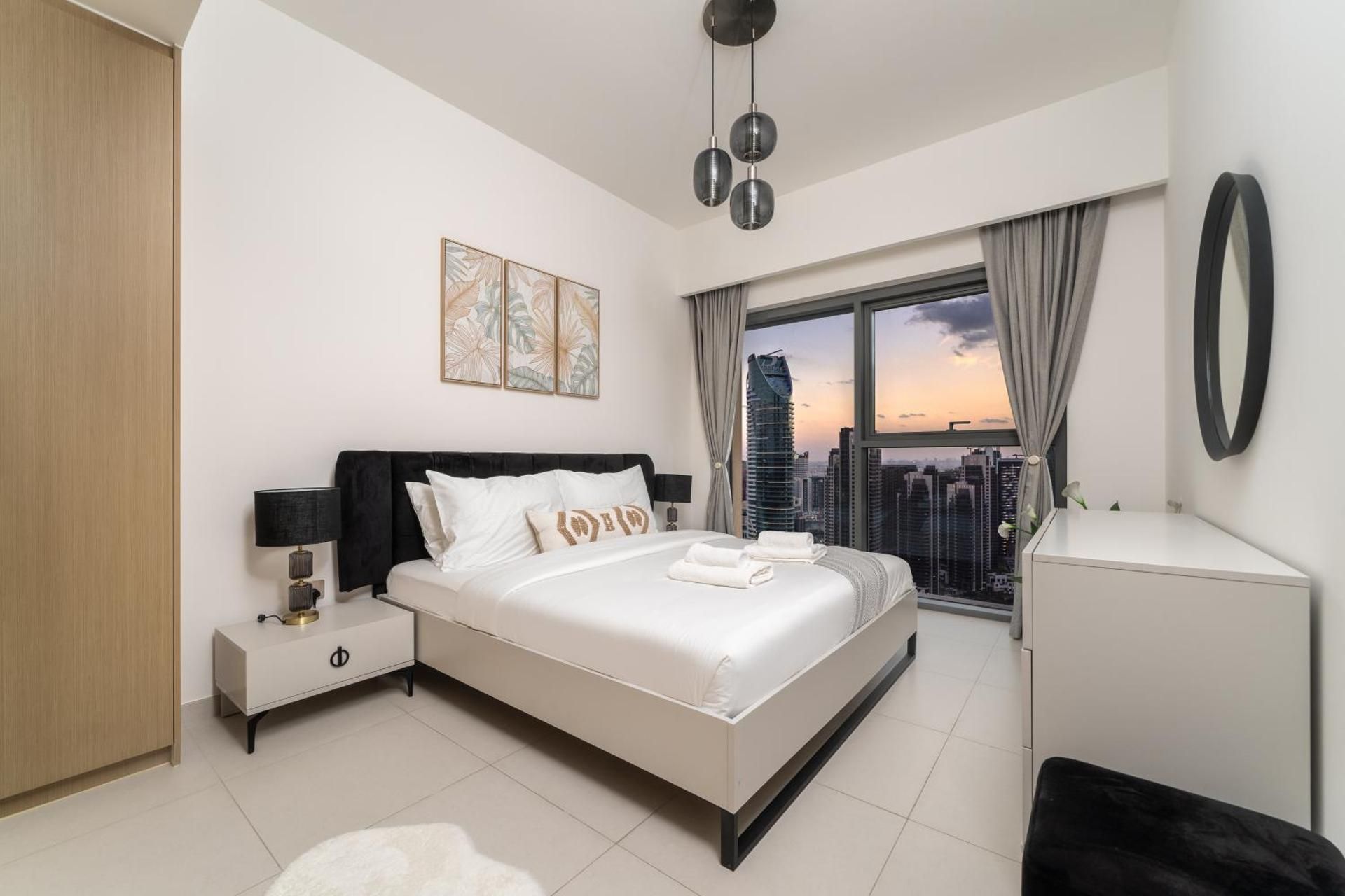 Two-Bedroom Deluxe Apartment with Balcony