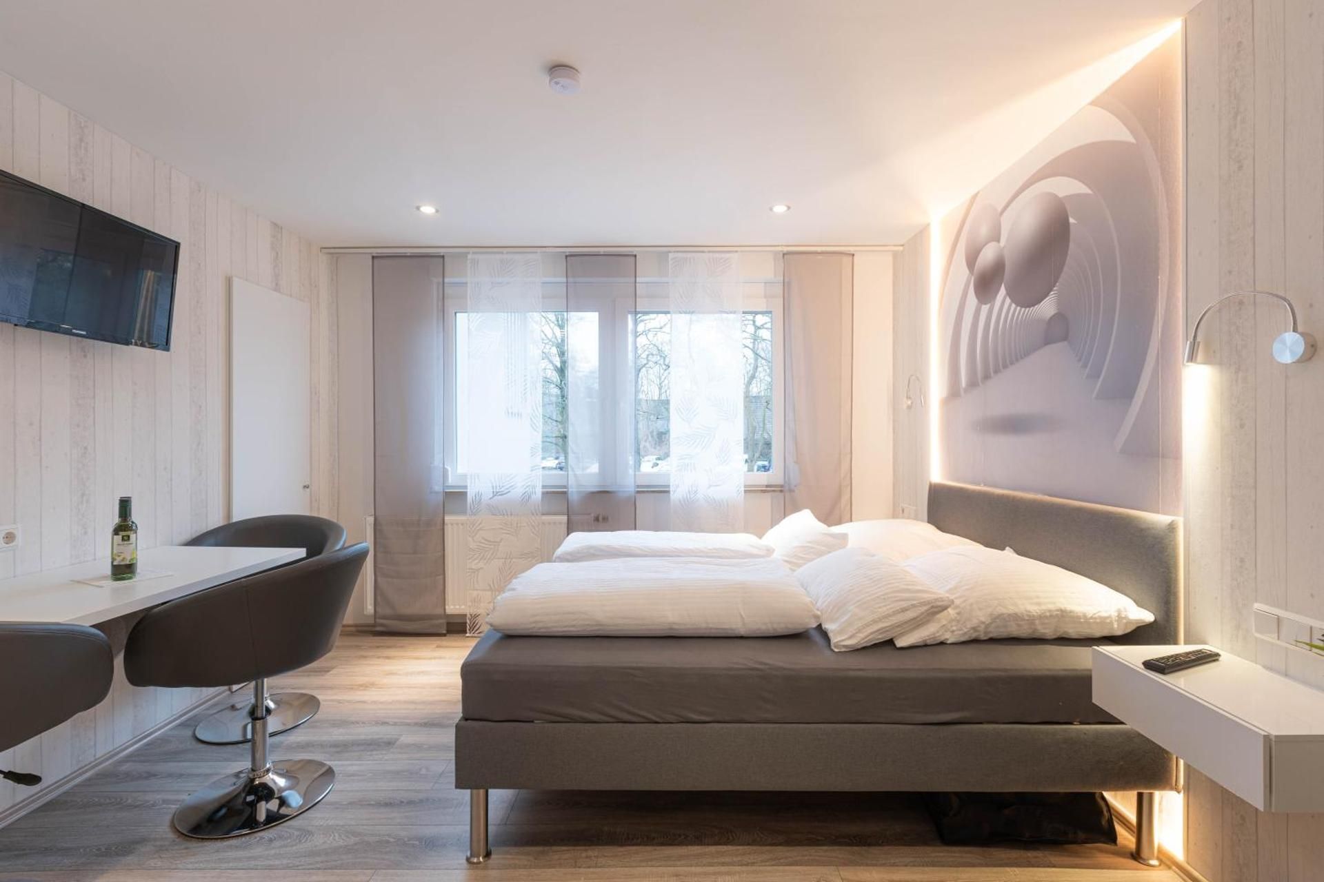 One-Bedroom Standard Apartment