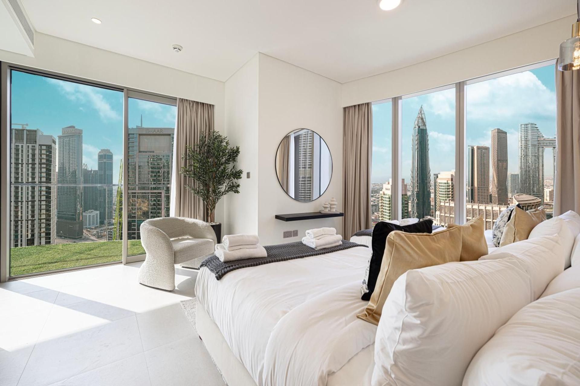 Two-Bedroom Deluxe Apartment with Balcony