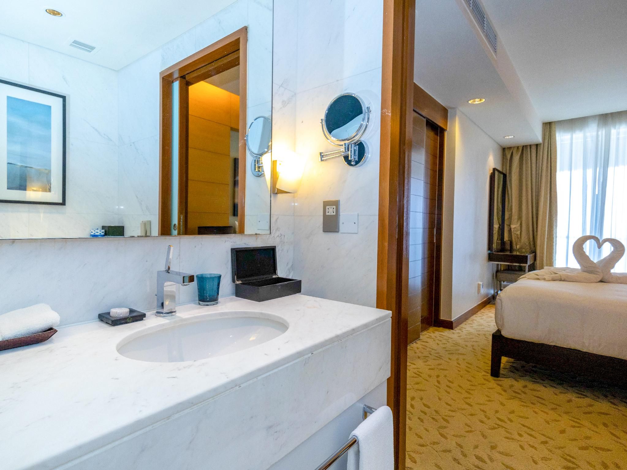 One Bedroom Apartment
