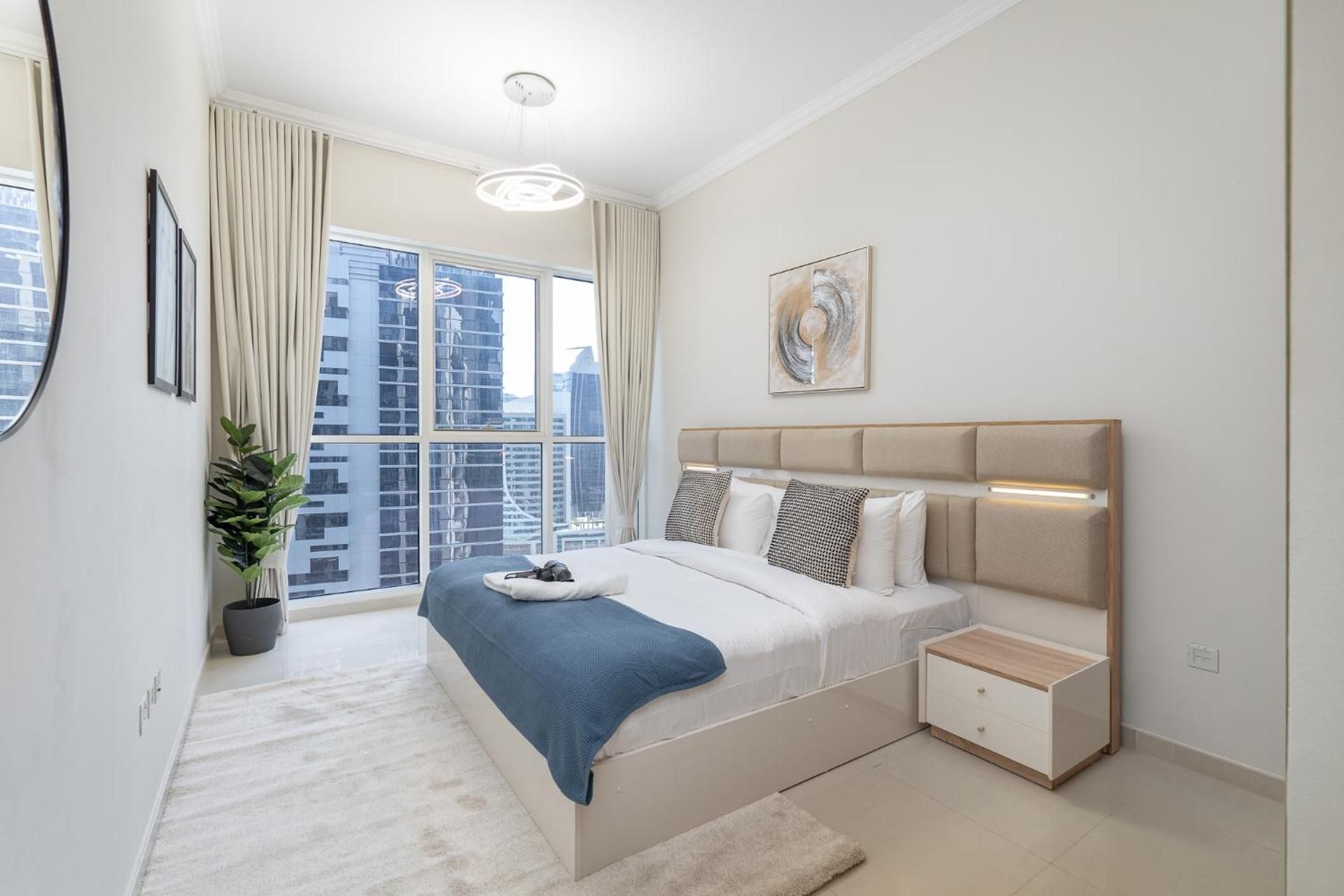 Deluxe King Suite