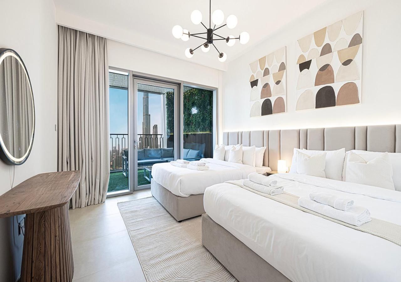 Four-Bedroom Luxury Apartment