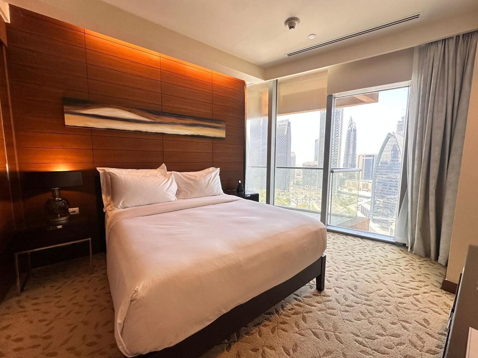 Premium Three-bedroom with full Burj Khalifa and Fountain View