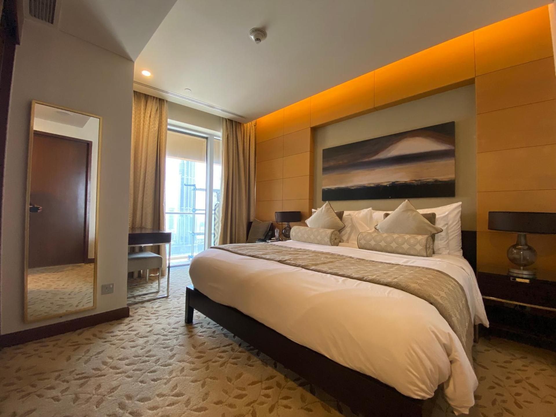 One-Bedroom Apartment with View