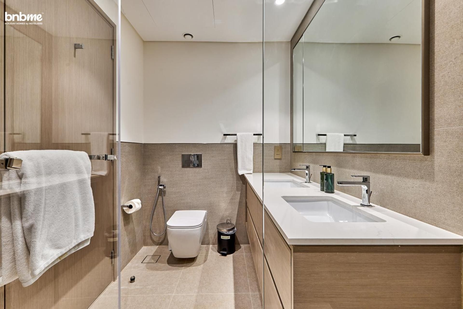 Four-Bedroom Deluxe Apartment