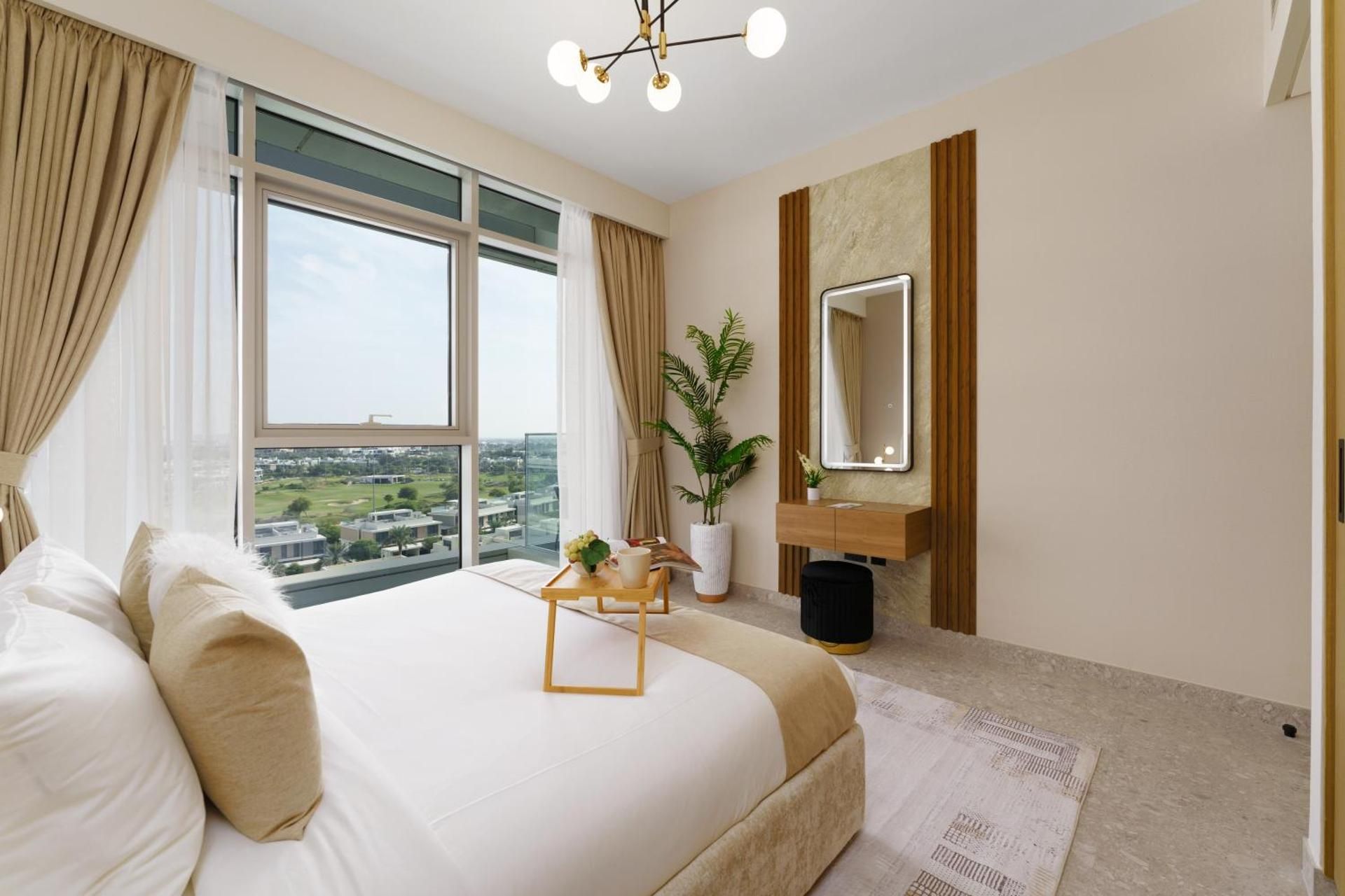 One-Bedroom Apartment with Balcony