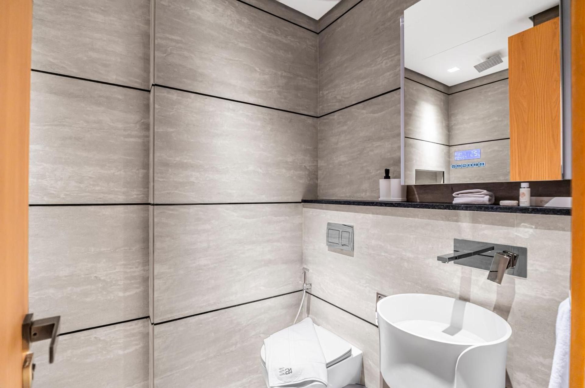 Studio Apartment with Balcony