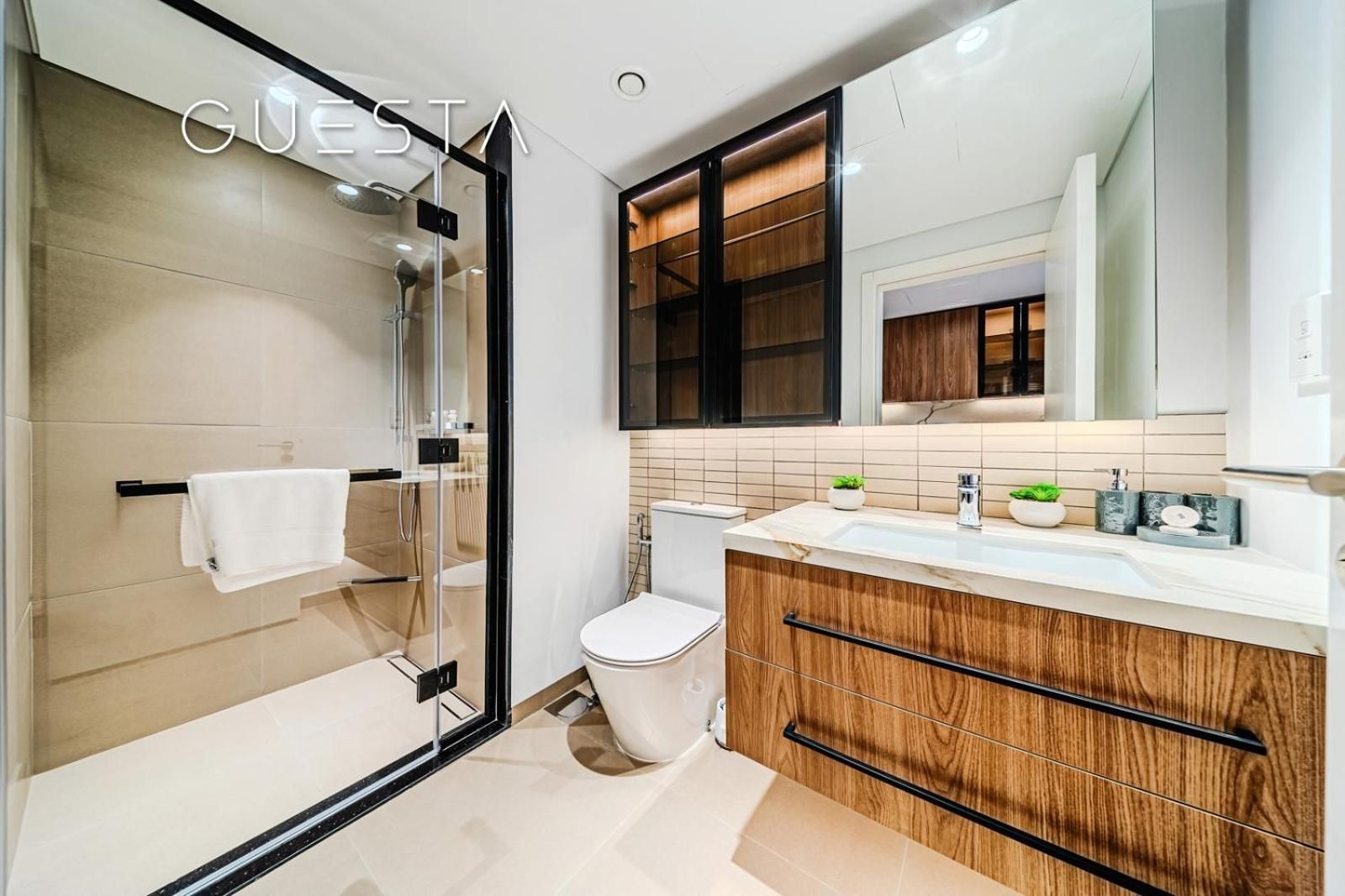 Studio Apartment with Balcony