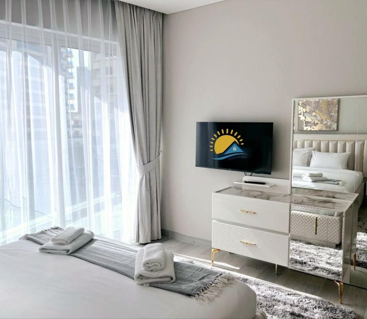 One-Bedroom Apartment with Balcony and City View