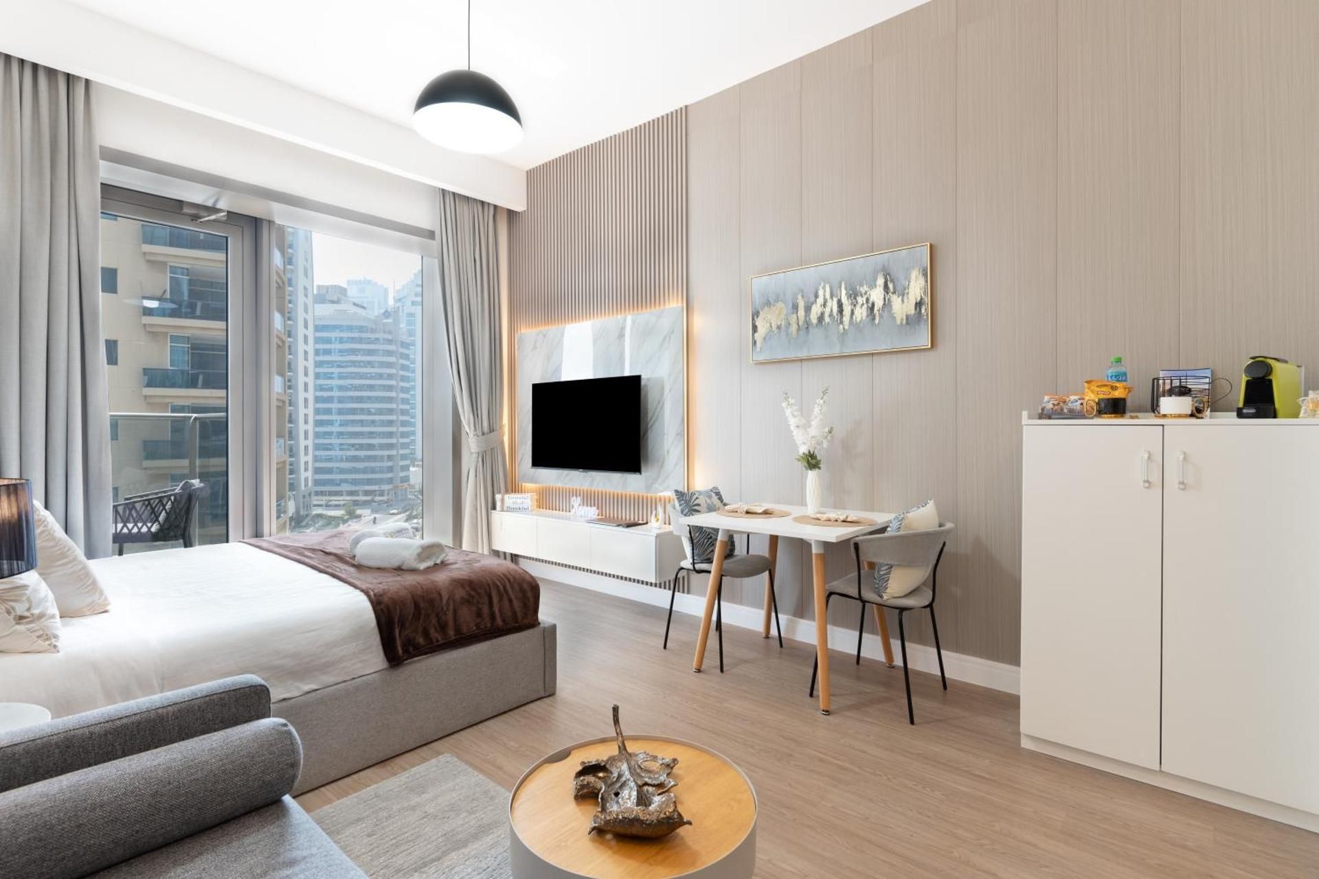 King Studio with Sofa Bed