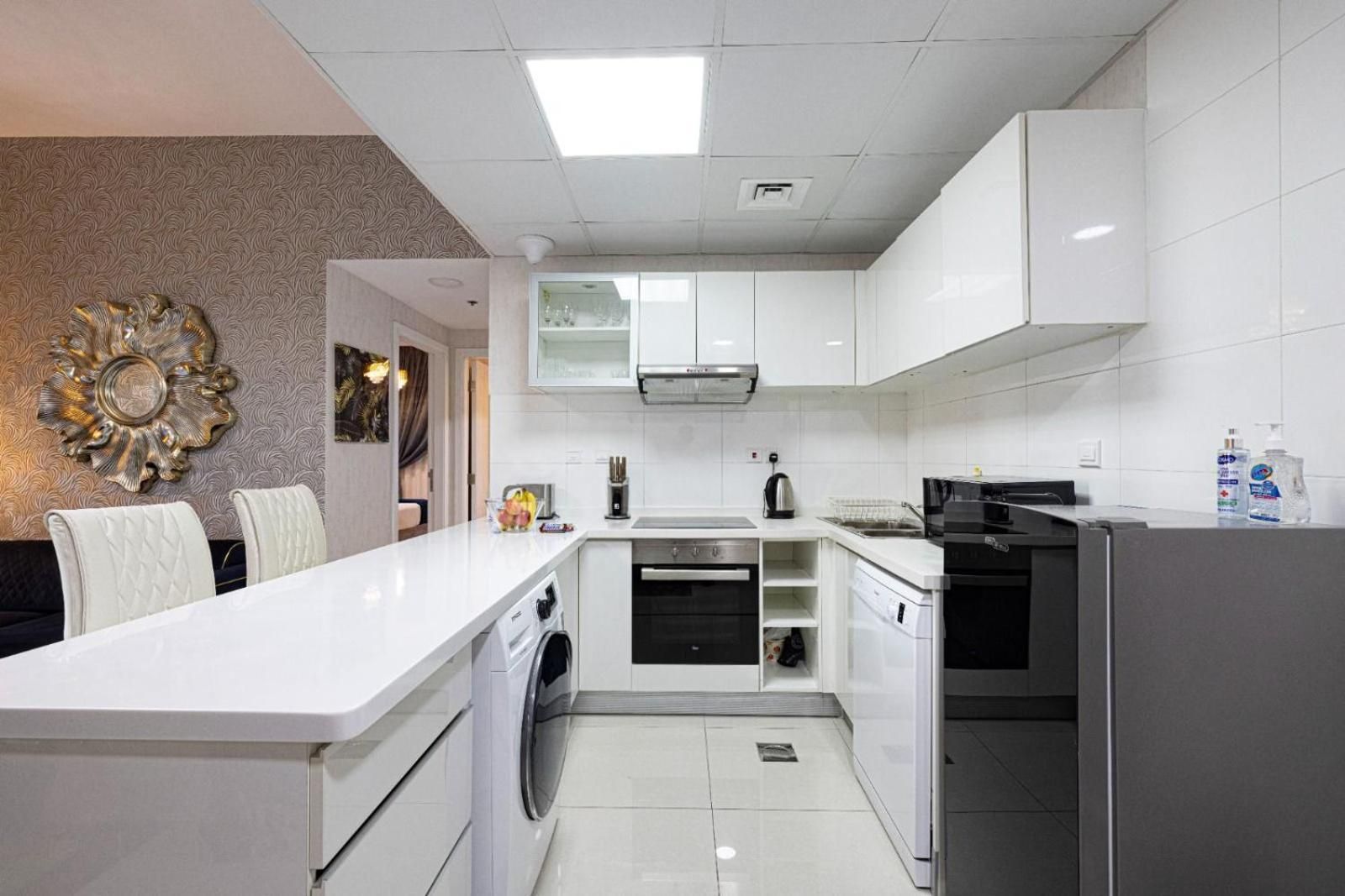 Dubai Marina Royal Premium Serviced Apartments Marina Wharf - KIDS STAY FREE plus free check in 24 h